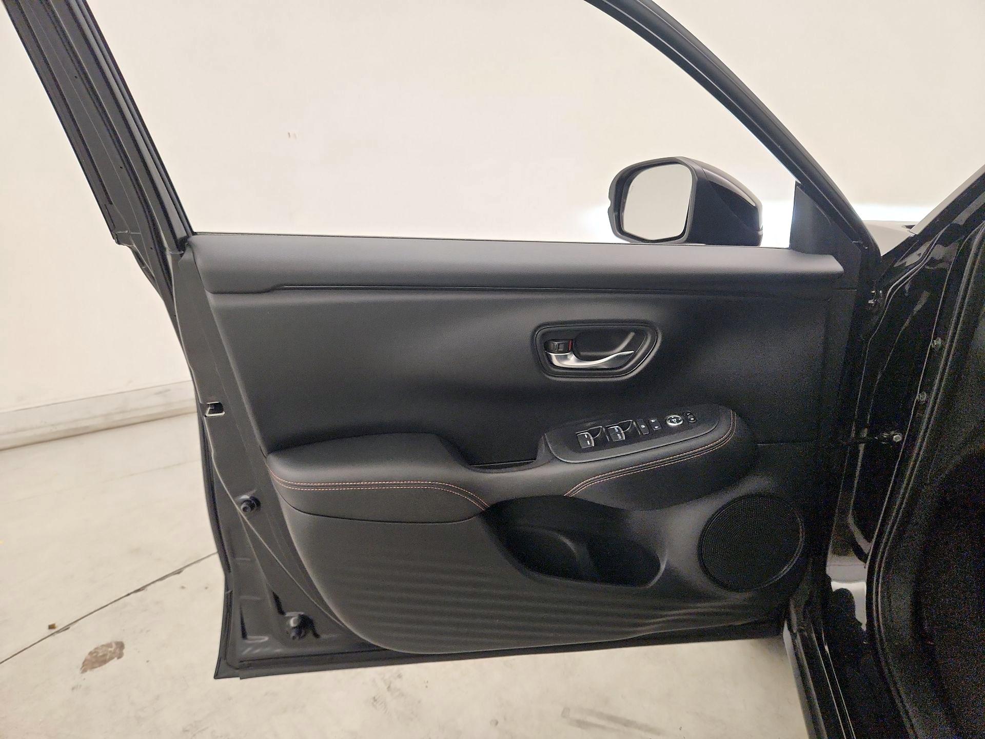 Thumbnail: 2025 Honda HR-V - 12