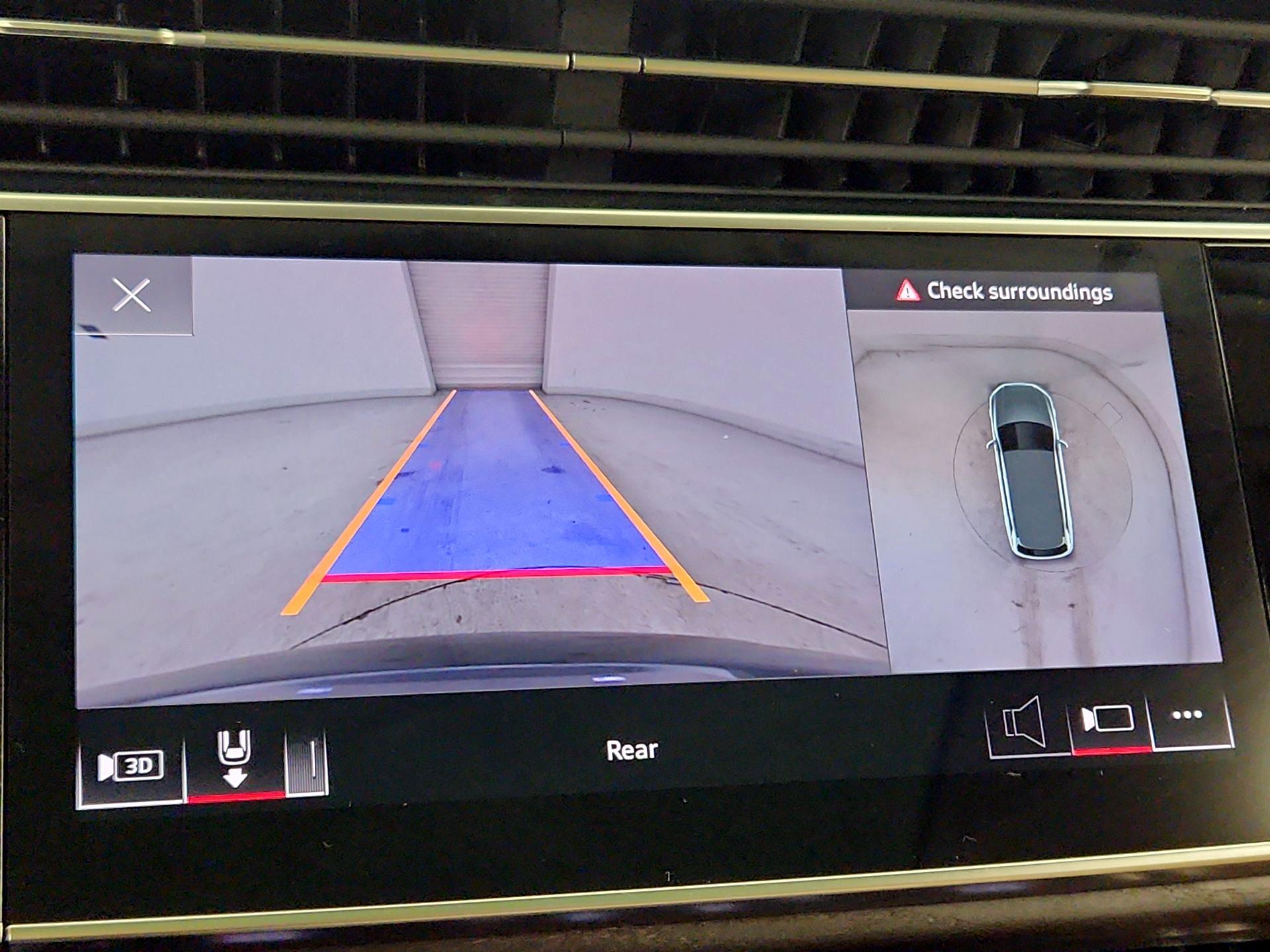 Thumbnail: 2023 Audi Q7 - 15