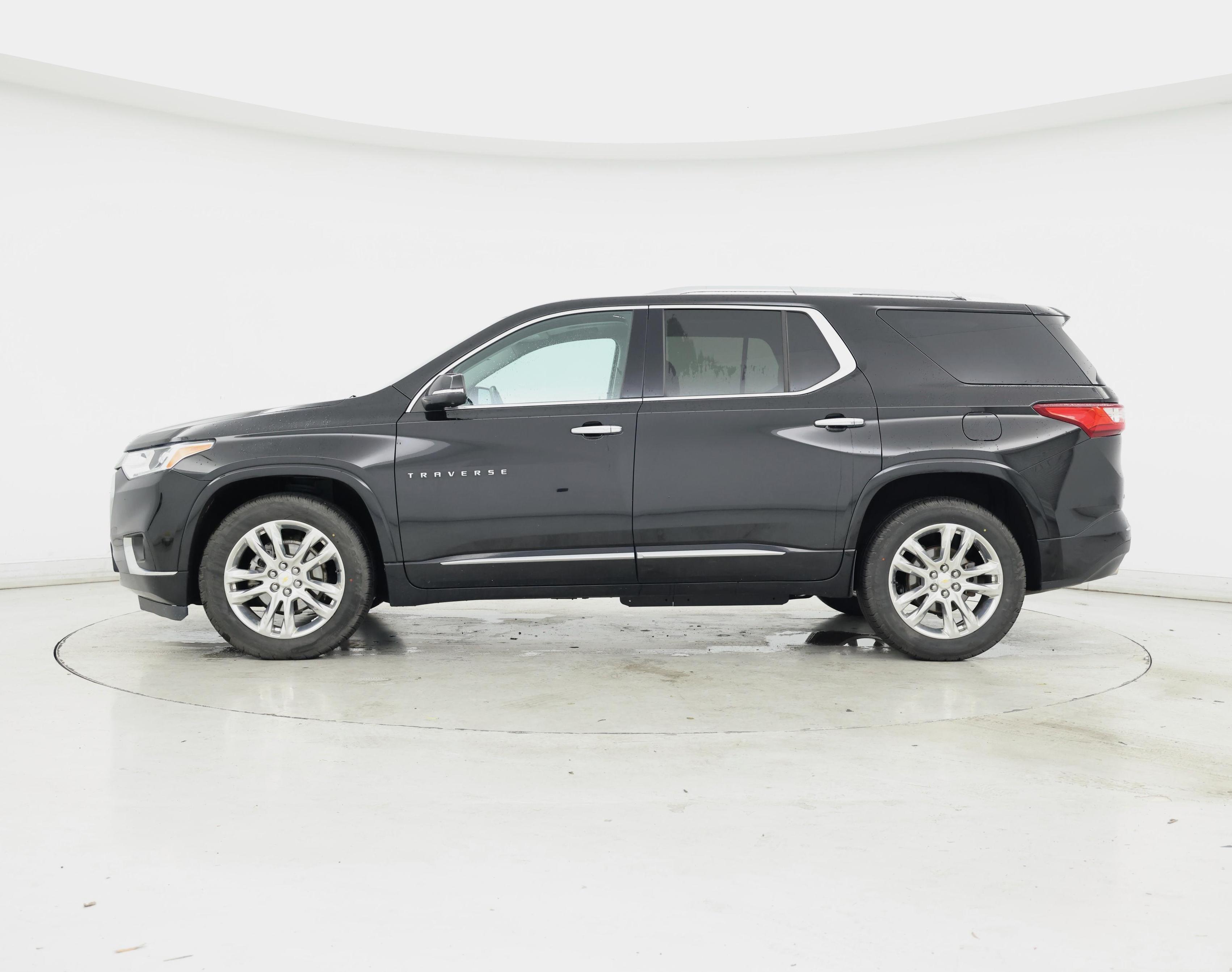 Thumbnail: 2021 Chevrolet Traverse - 3