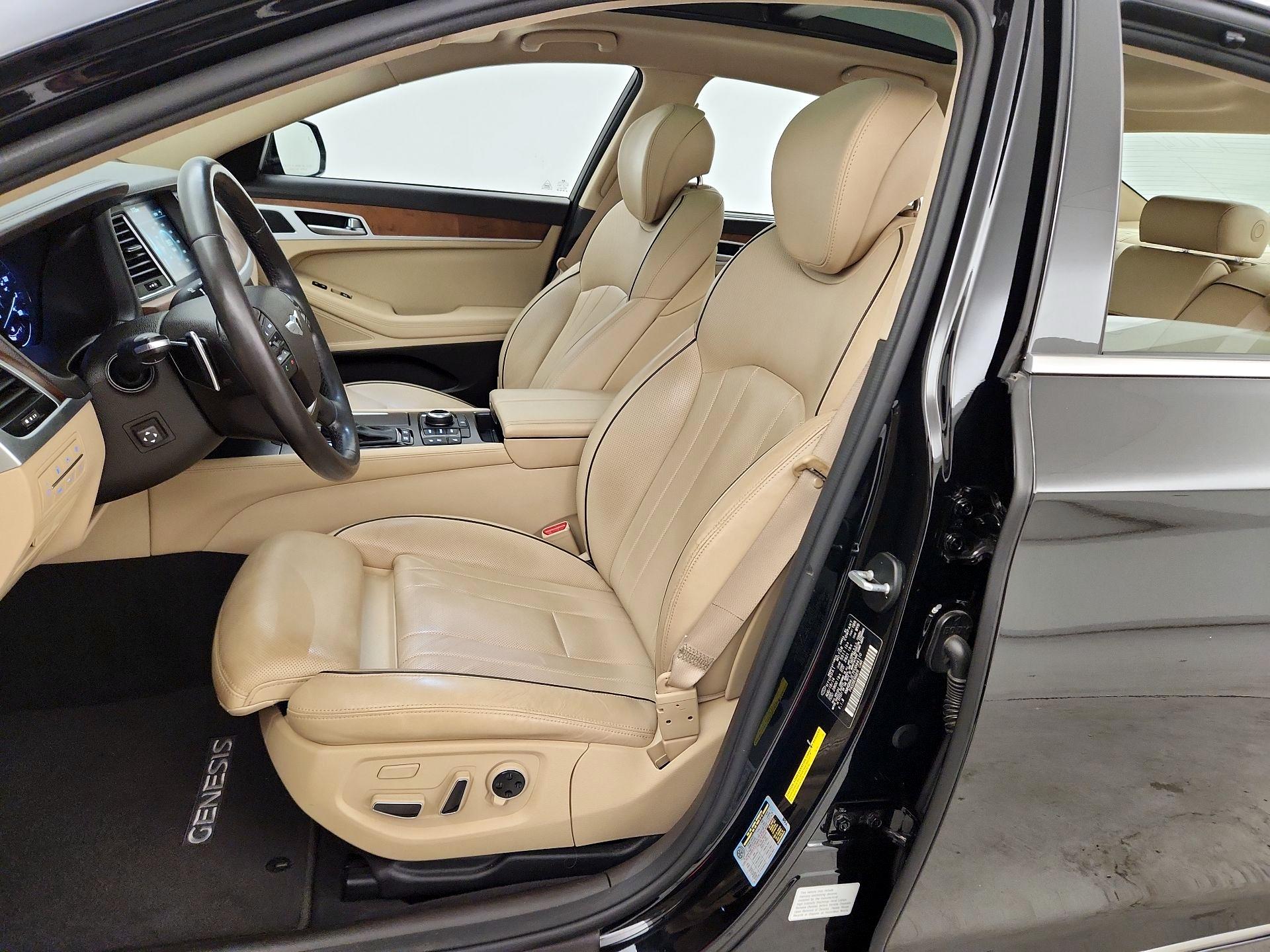 Thumbnail: 2015 Hyundai Genesis - 11