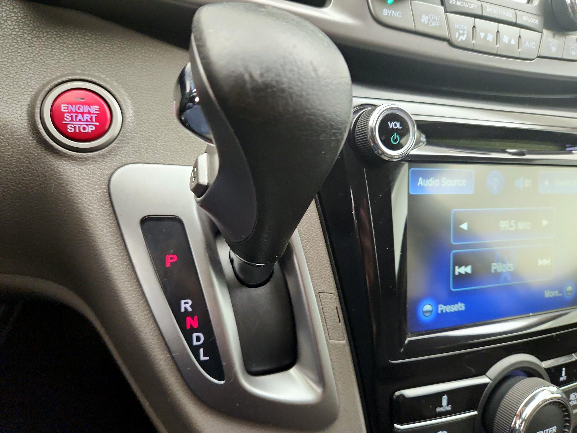 Thumbnail: 2015 Honda Odyssey - 17