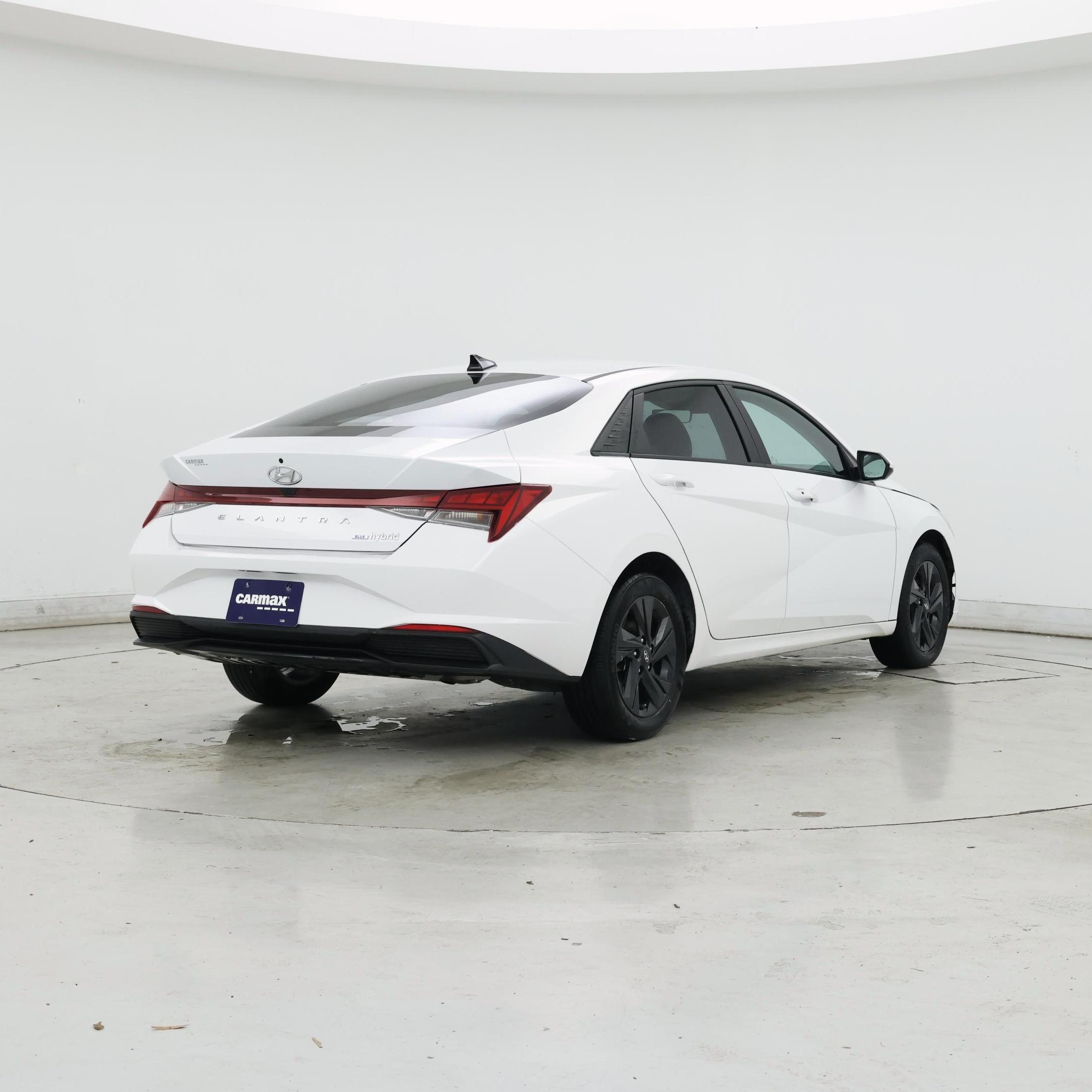 Thumbnail: 2023 Hyundai Elantra - 8