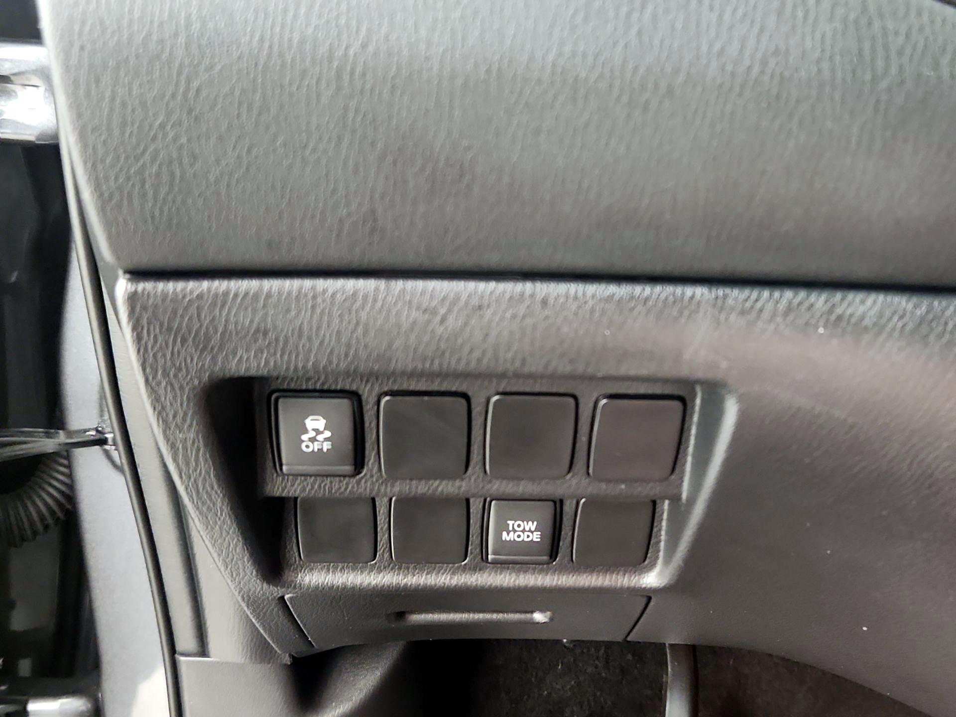 Thumbnail: 2019 Nissan Pathfinder - 13