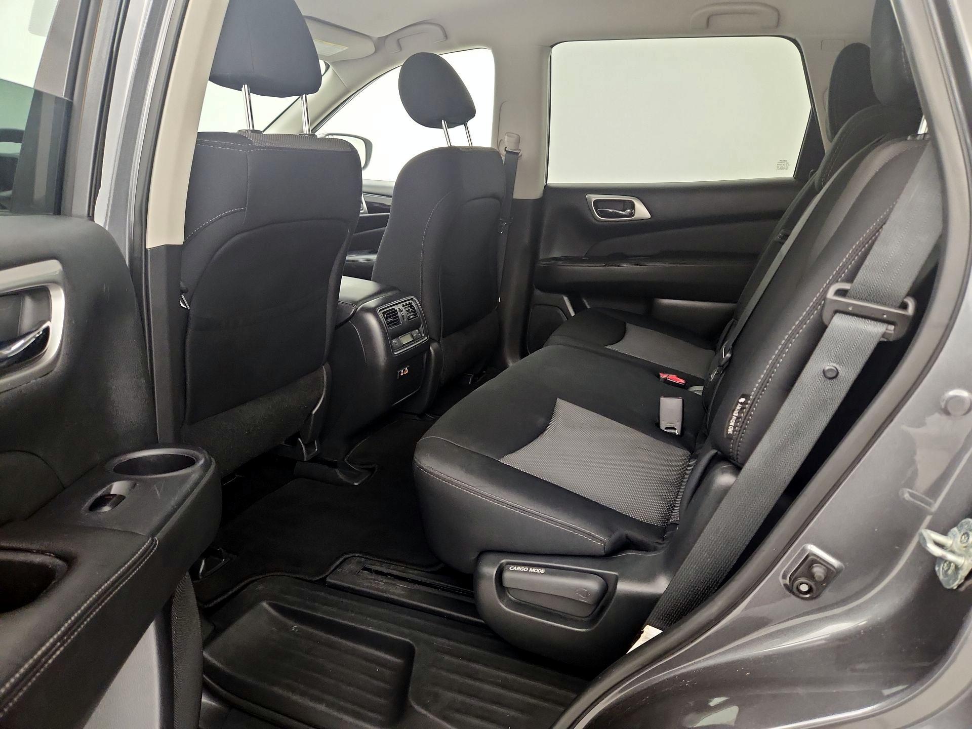 Thumbnail: 2019 Nissan Pathfinder - 19