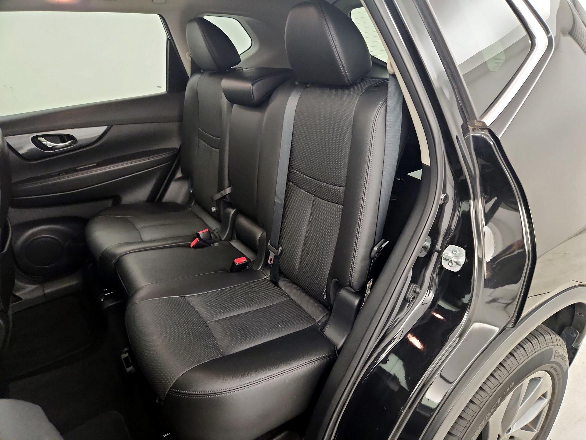 Thumbnail: 2016 Nissan Rogue - 10