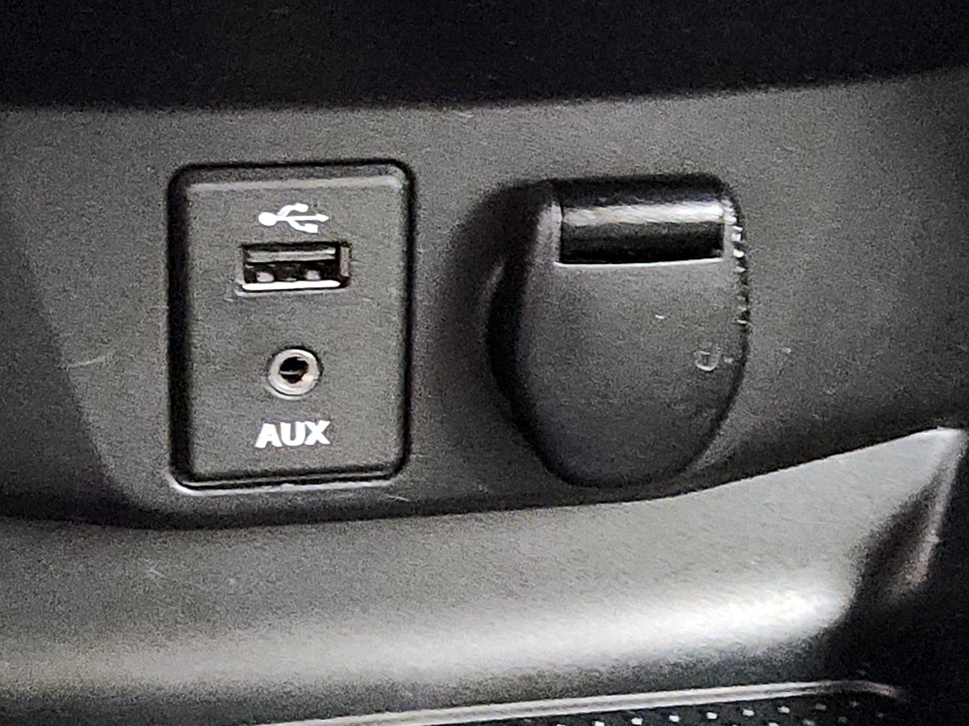 Thumbnail: 2016 Nissan Rogue - 19