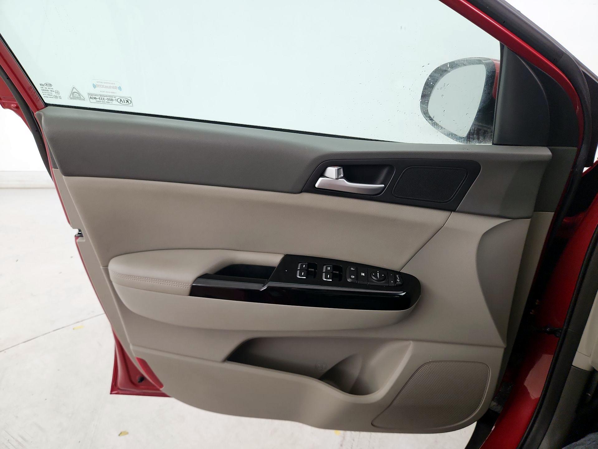Thumbnail: 2019 Kia Sportage - 12
