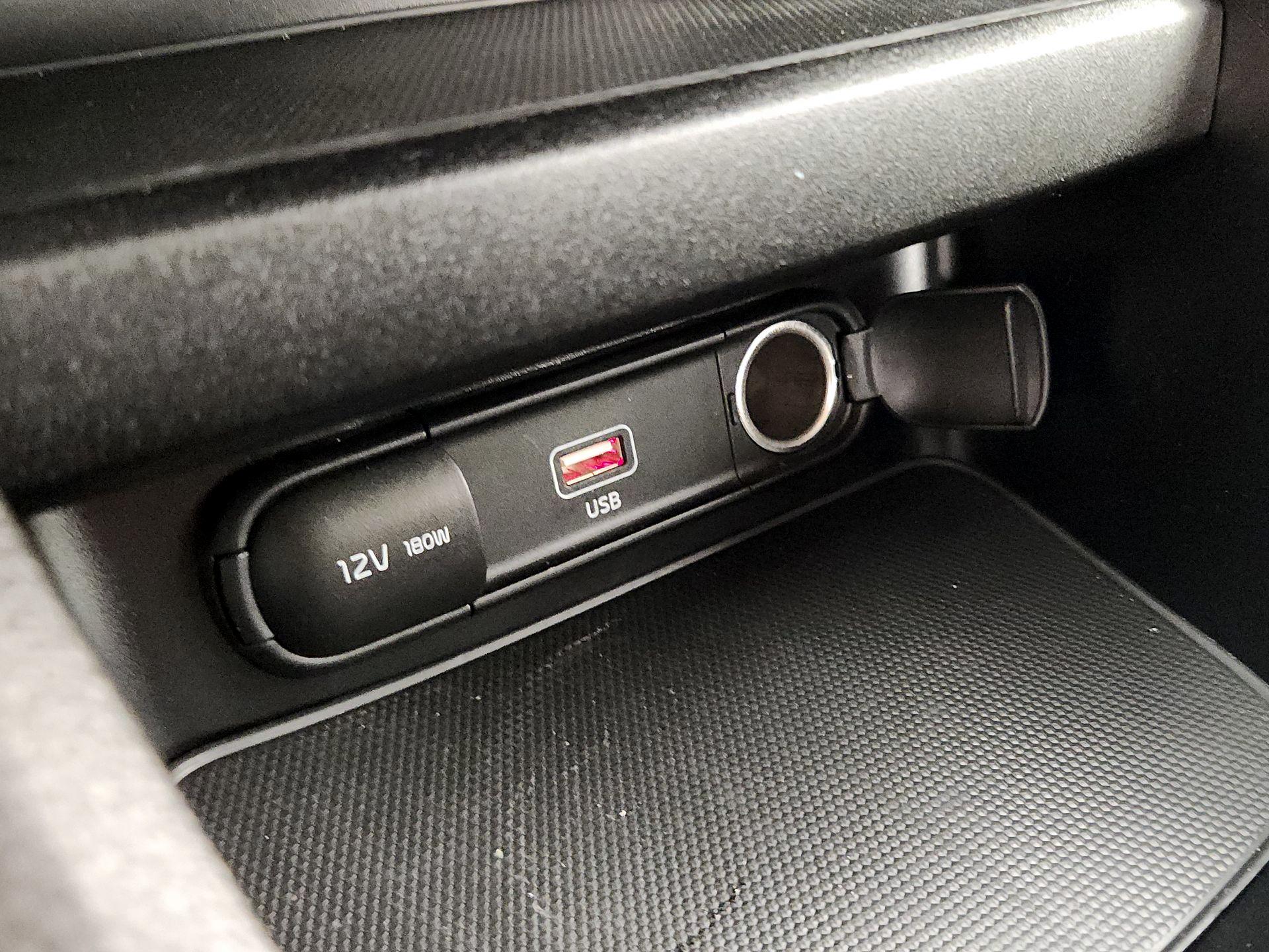 Thumbnail: 2022 Kia Forte - 18