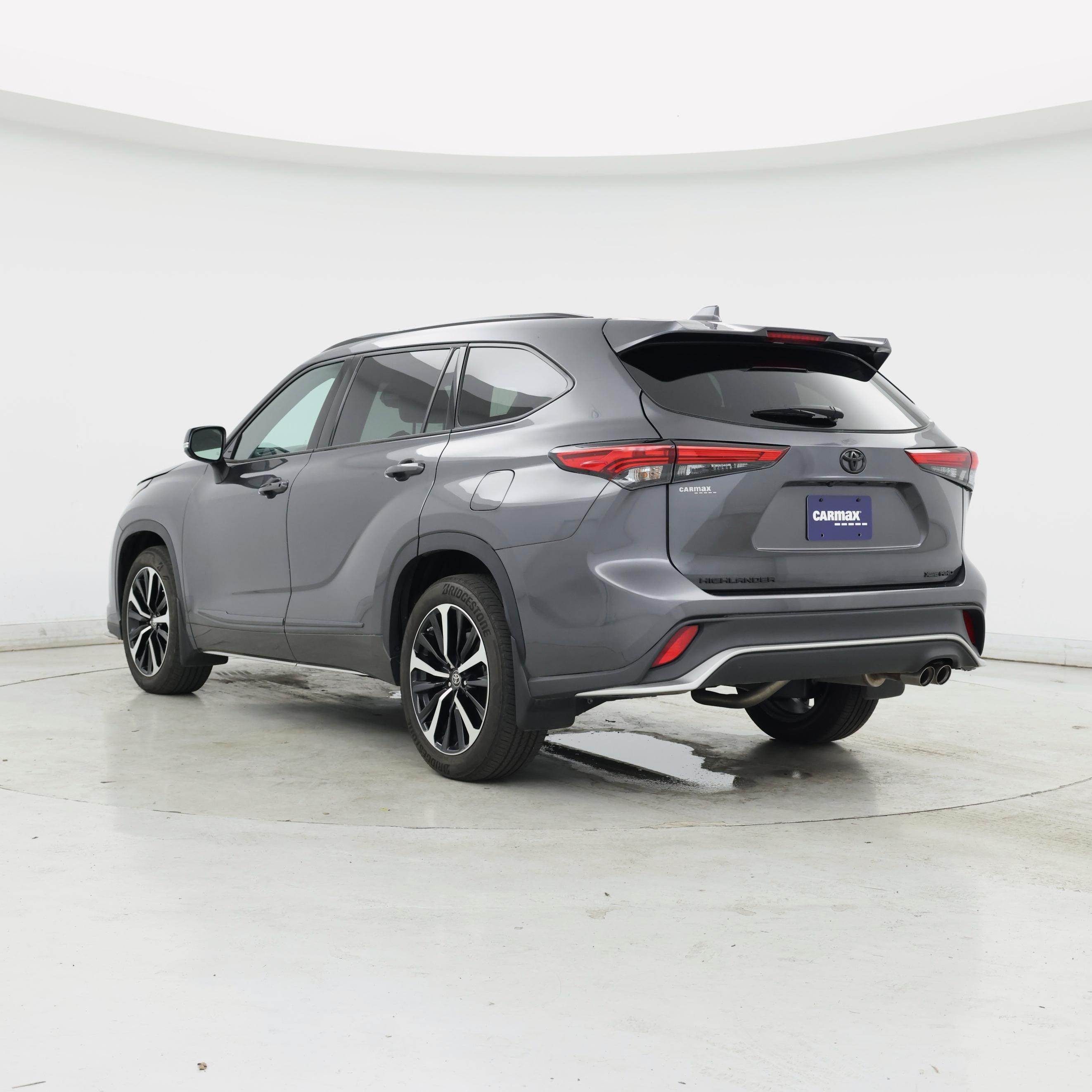 Thumbnail: 2022 Toyota Highlander - 2