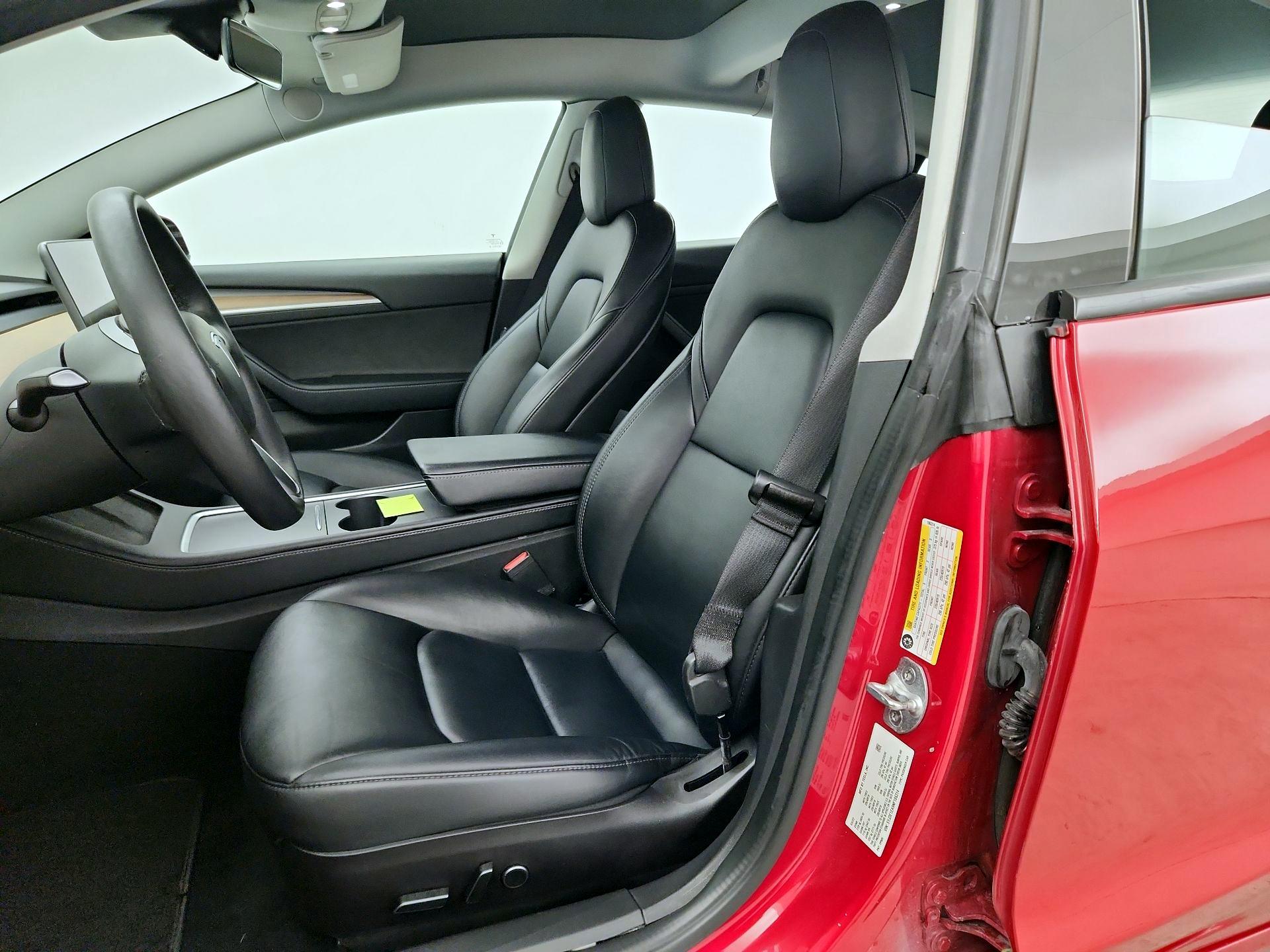 Thumbnail: 2022 Tesla Model 3 - 11