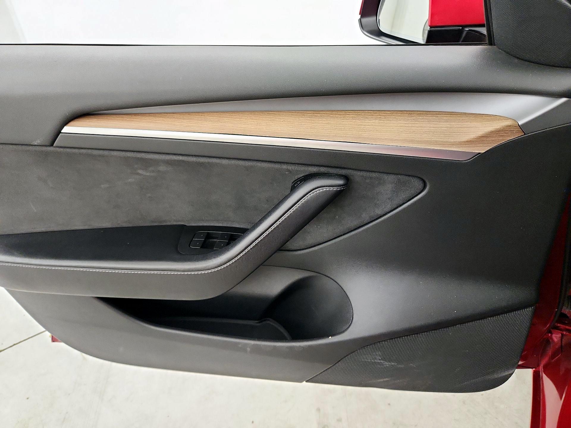 Thumbnail: 2022 Tesla Model 3 - 12