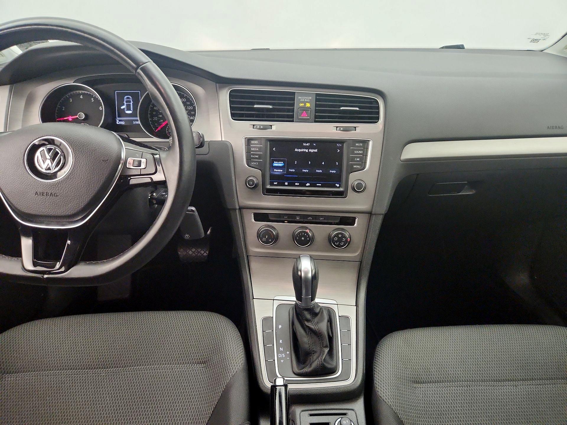 Thumbnail: 2017 Volkswagen Golf - 9