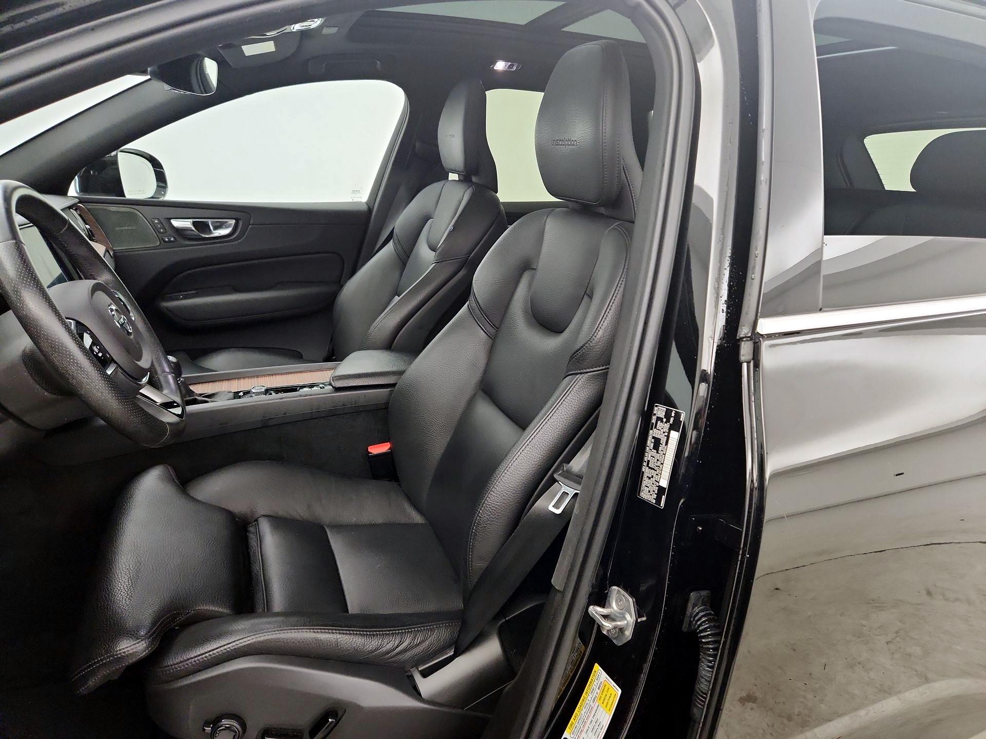 Thumbnail: 2019 Volvo XC60 - 11