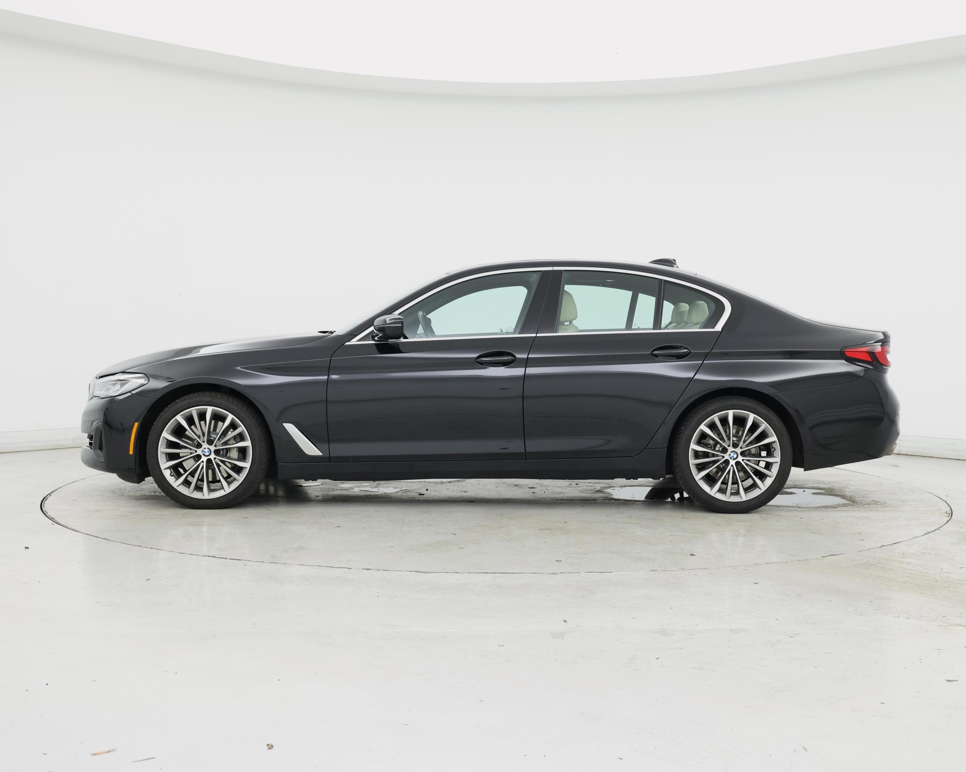 Thumbnail: 2022 BMW 5 Series - 3