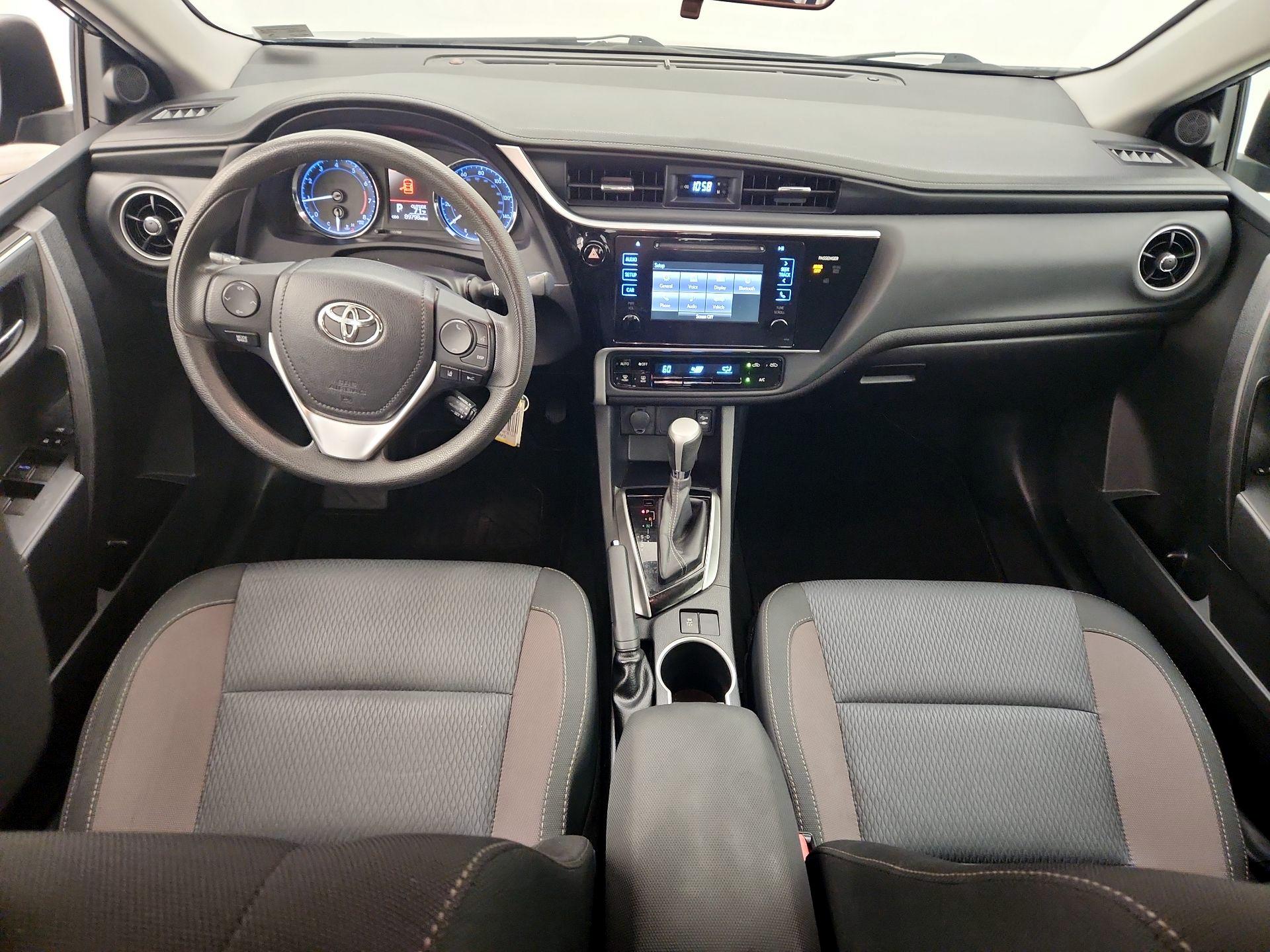 Thumbnail: 2017 Toyota Corolla - 9