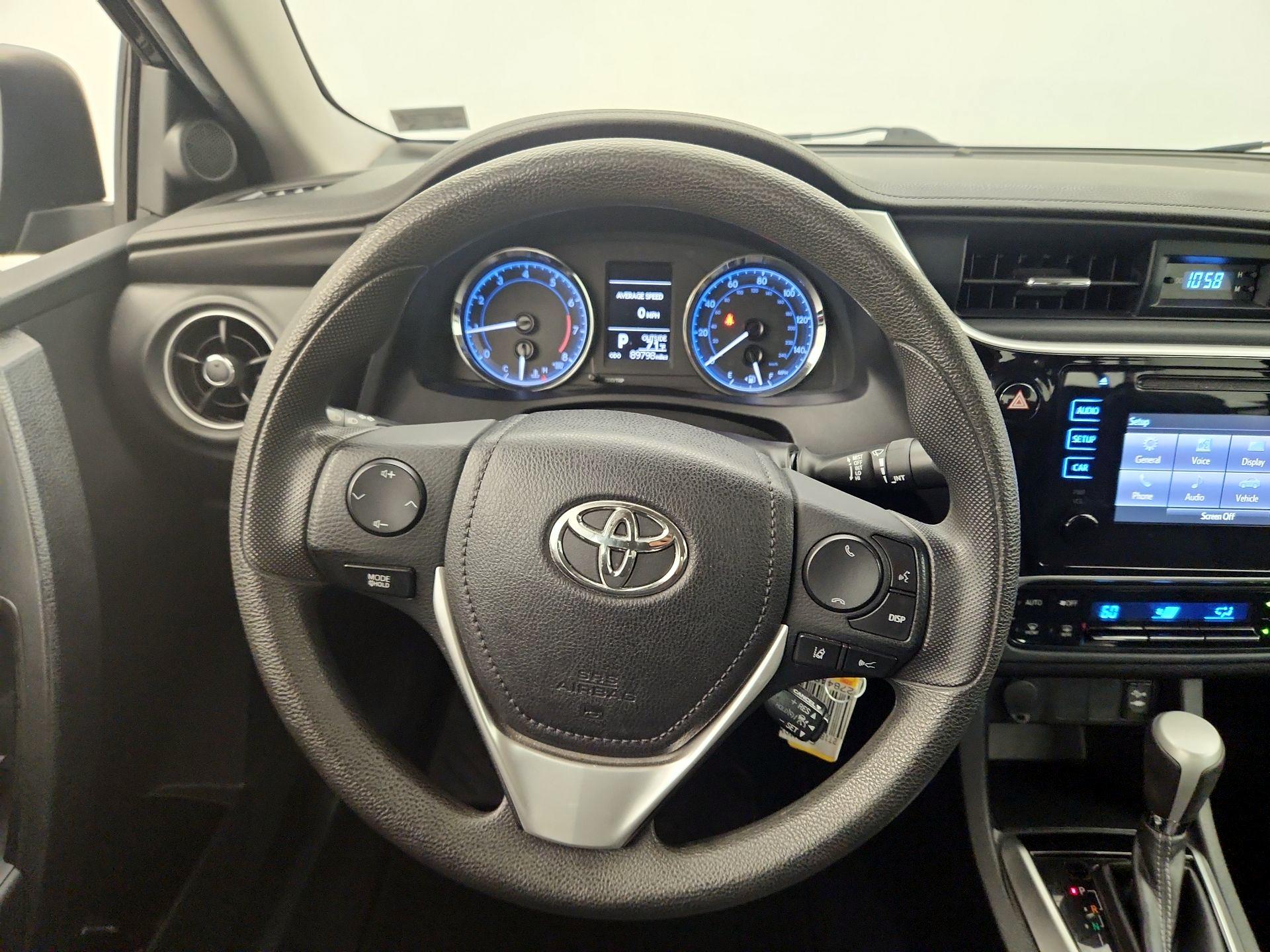 Thumbnail: 2017 Toyota Corolla - 10