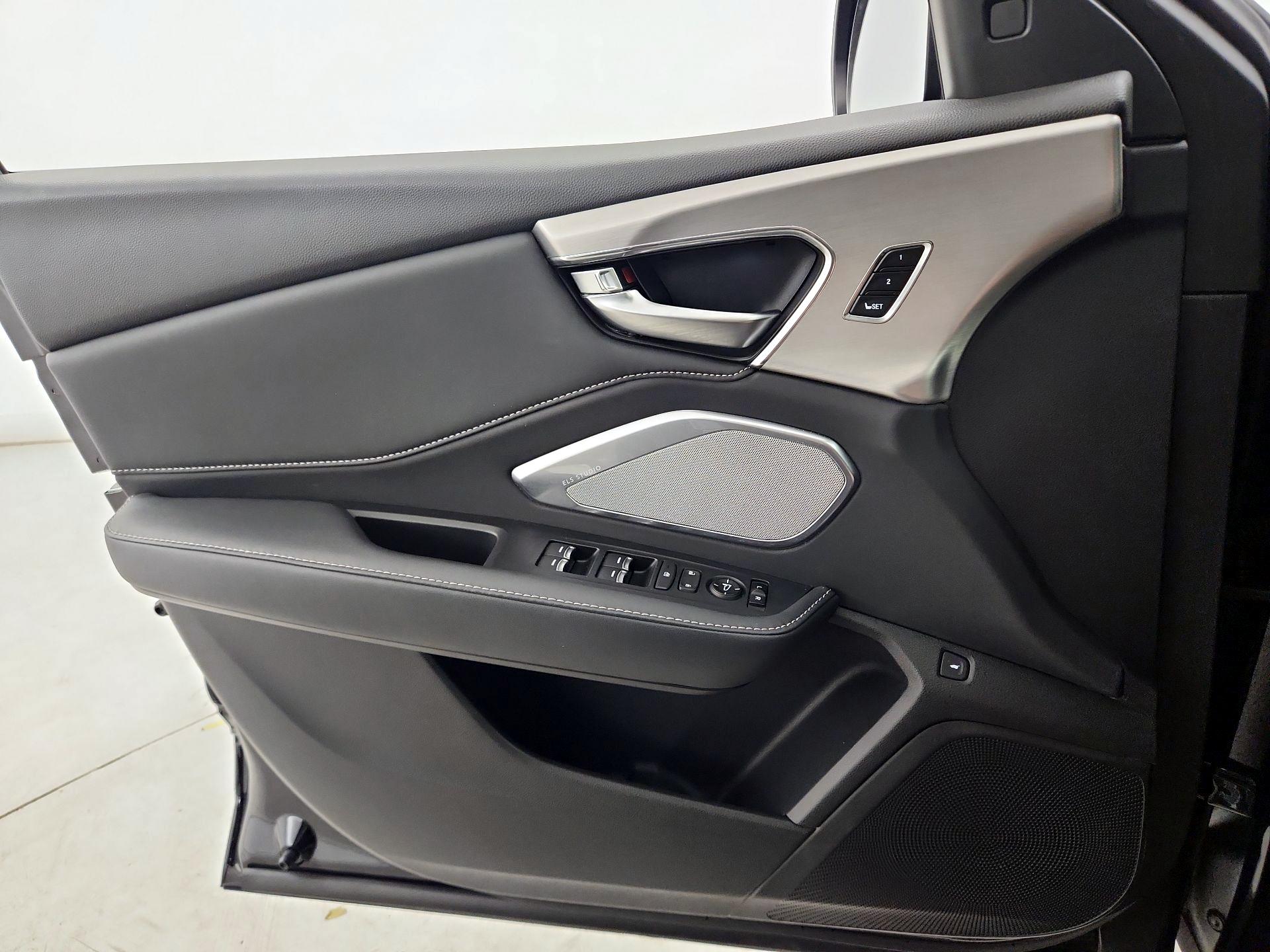 Thumbnail: 2021 Acura RDX - 12
