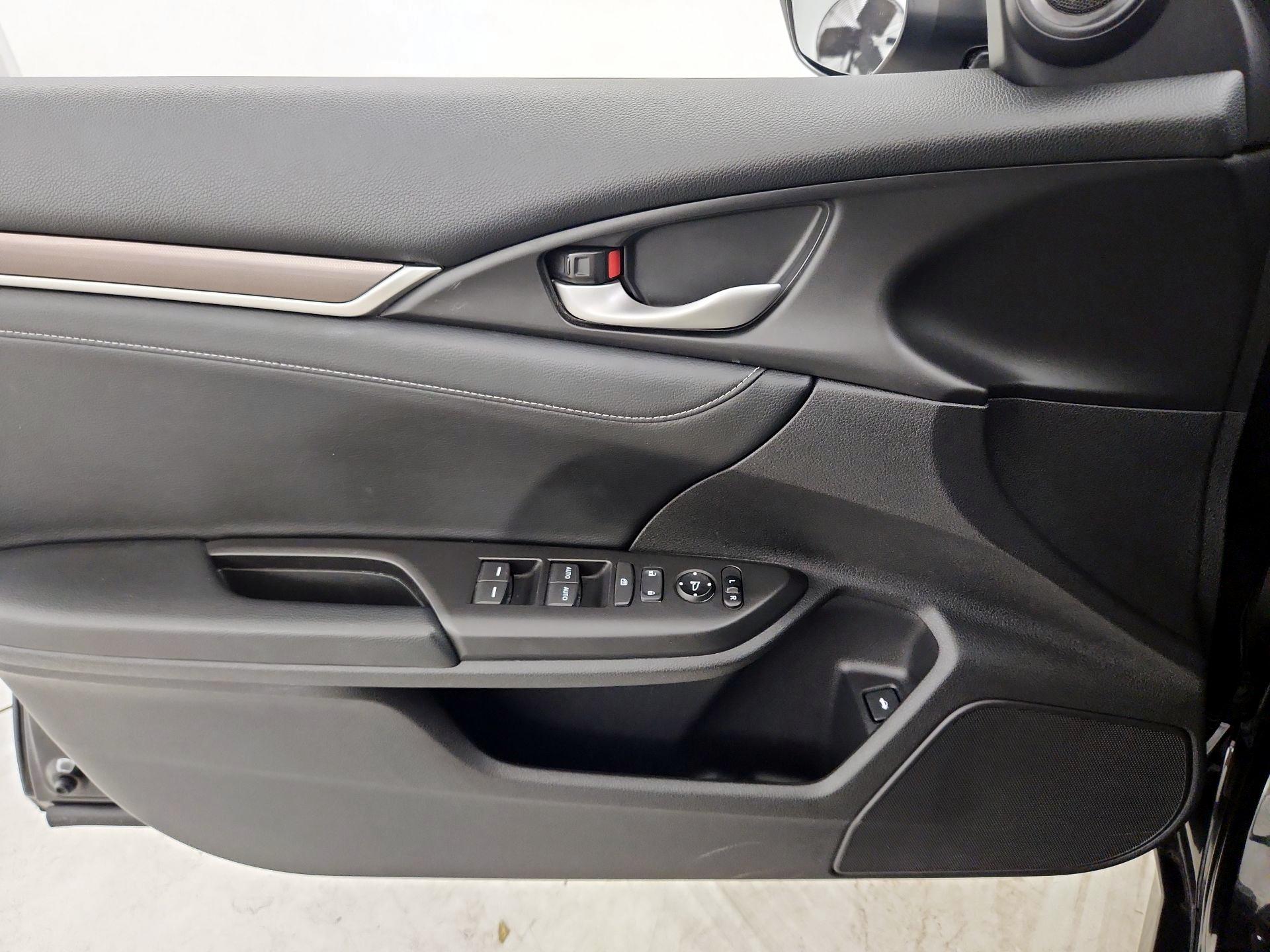 Thumbnail: 2019 Honda Civic - 12