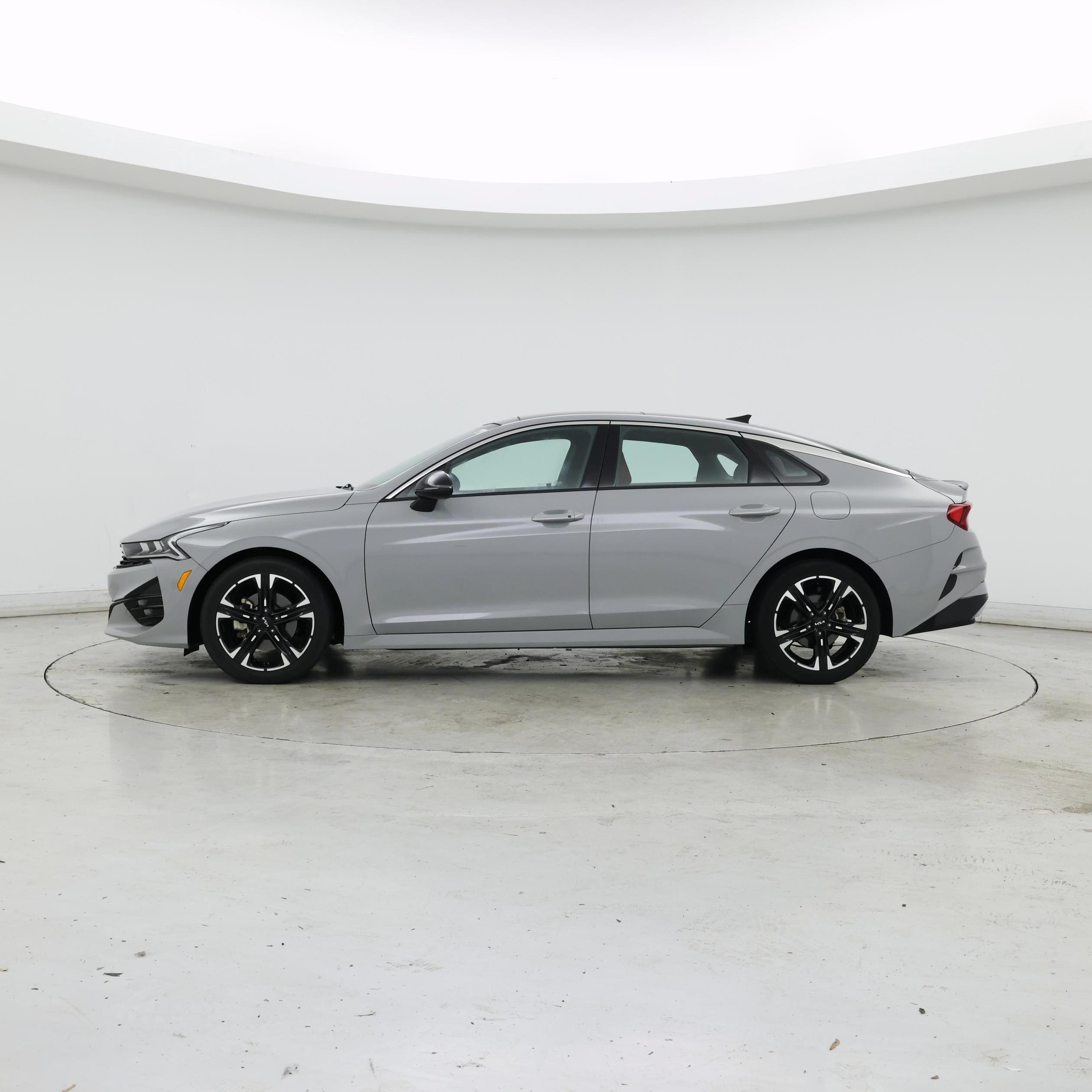 Thumbnail: 2023 Kia K5 - 3