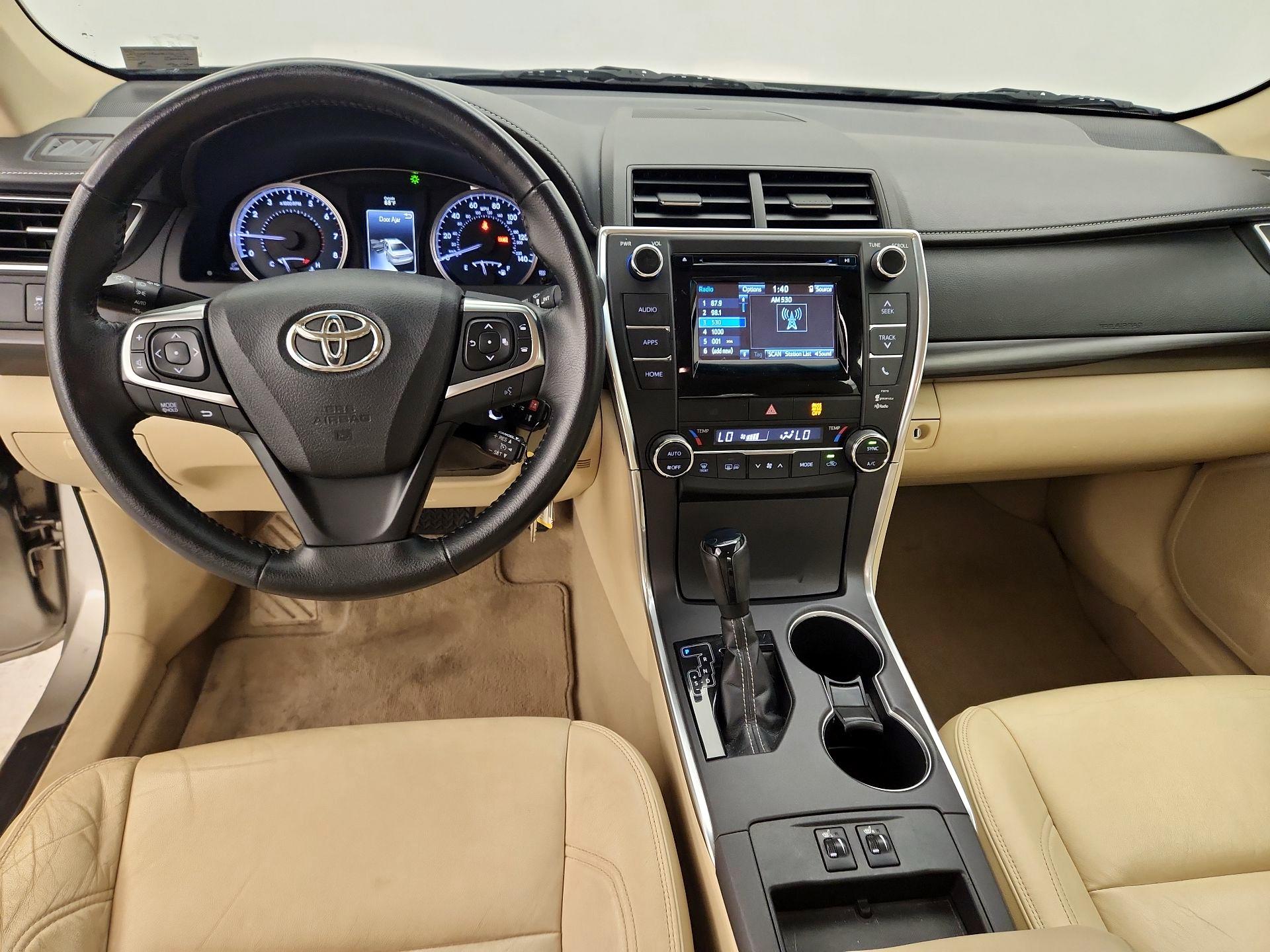Thumbnail: 2015 Toyota Camry - 9