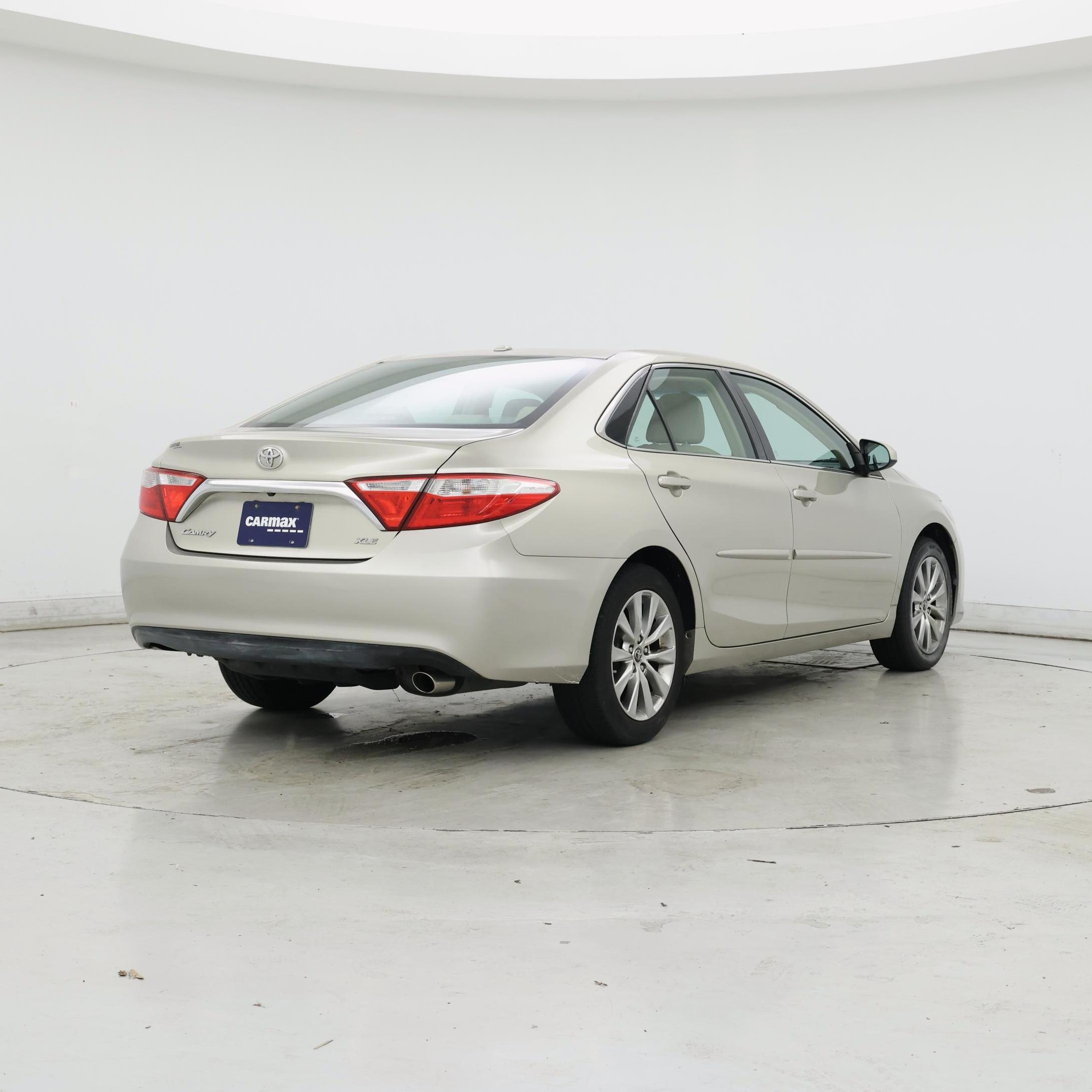 Thumbnail: 2015 Toyota Camry - 8