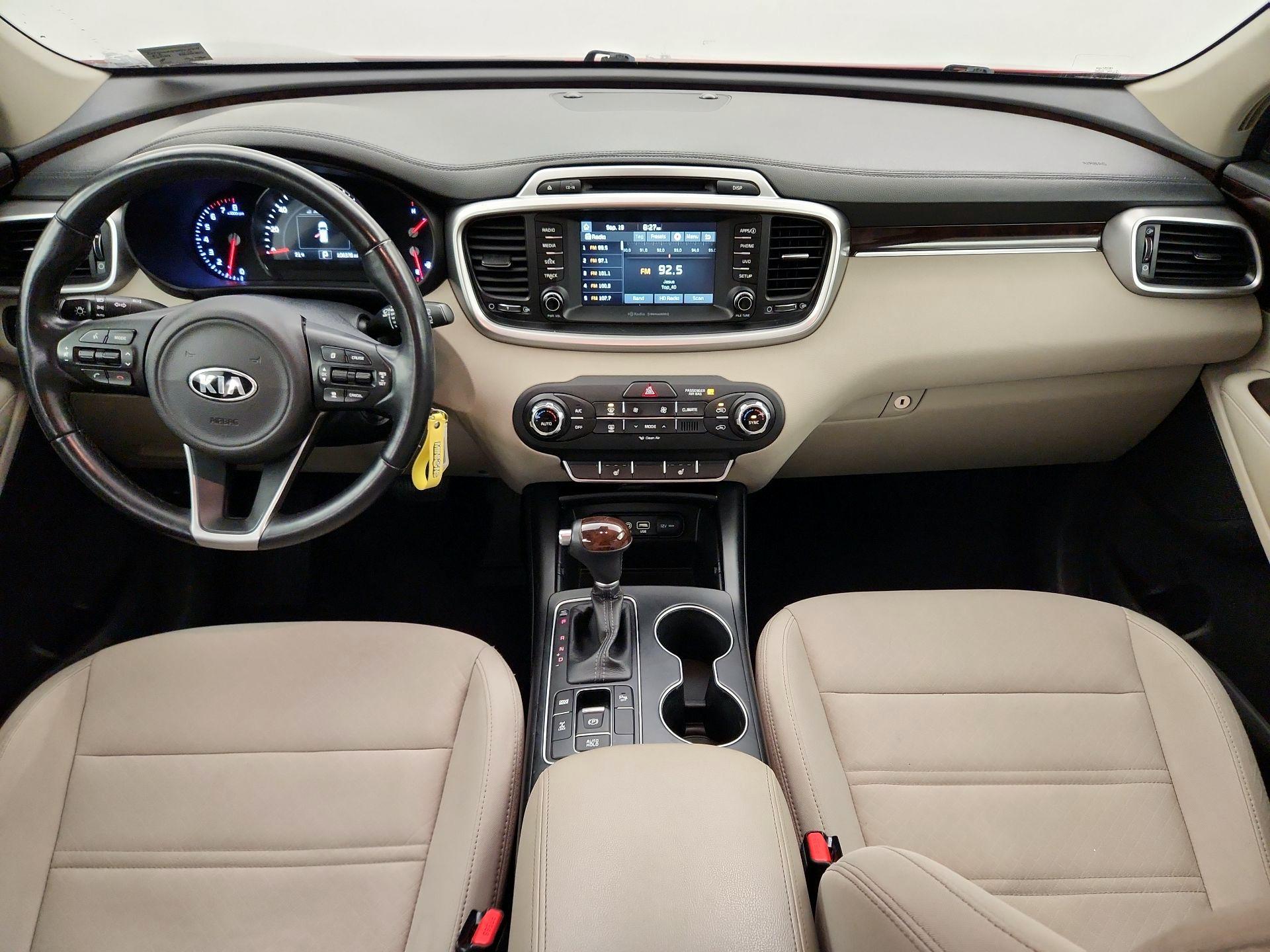 Thumbnail: 2017 Kia Sorento - 9