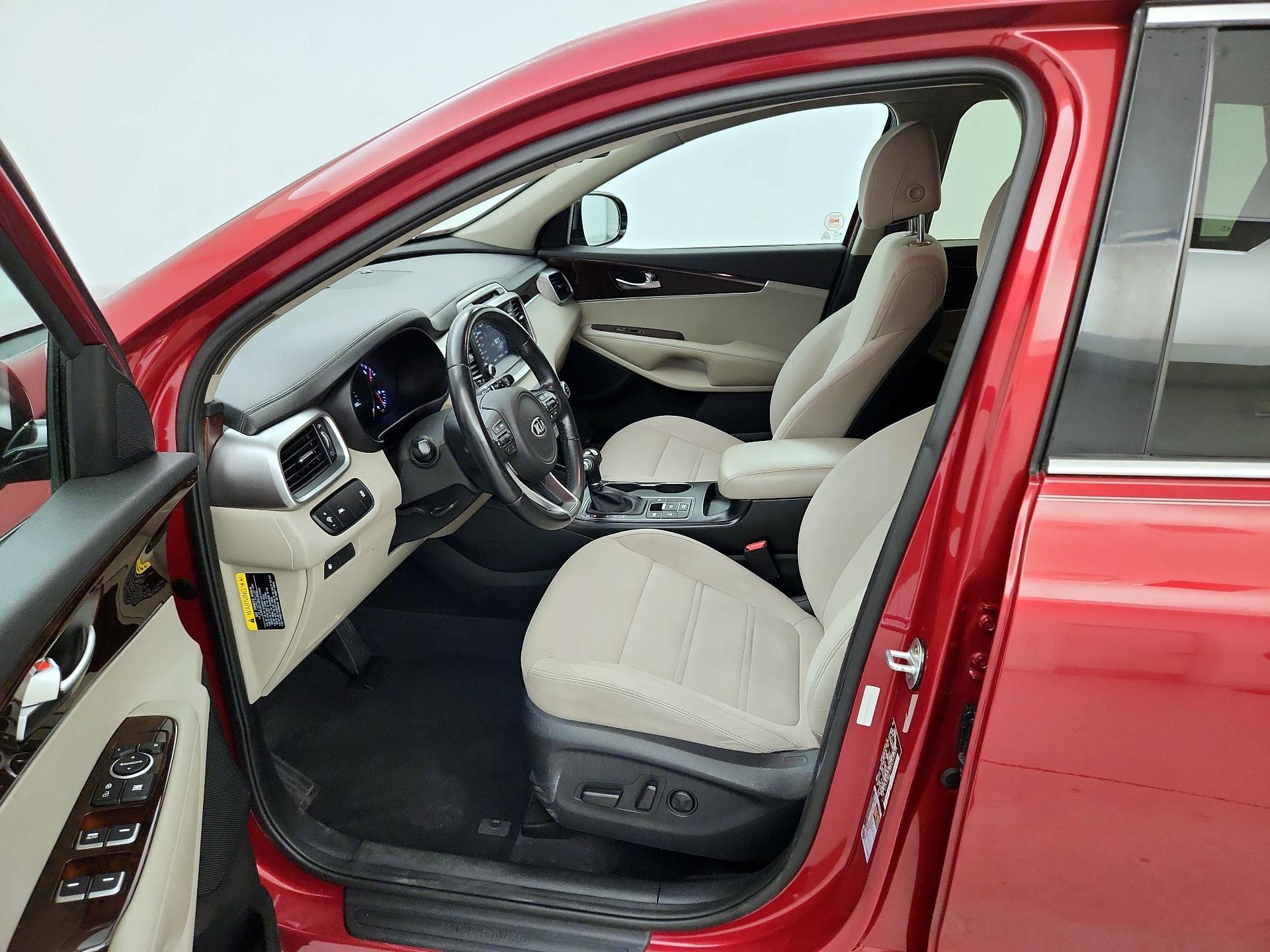 Thumbnail: 2017 Kia Sorento - 11