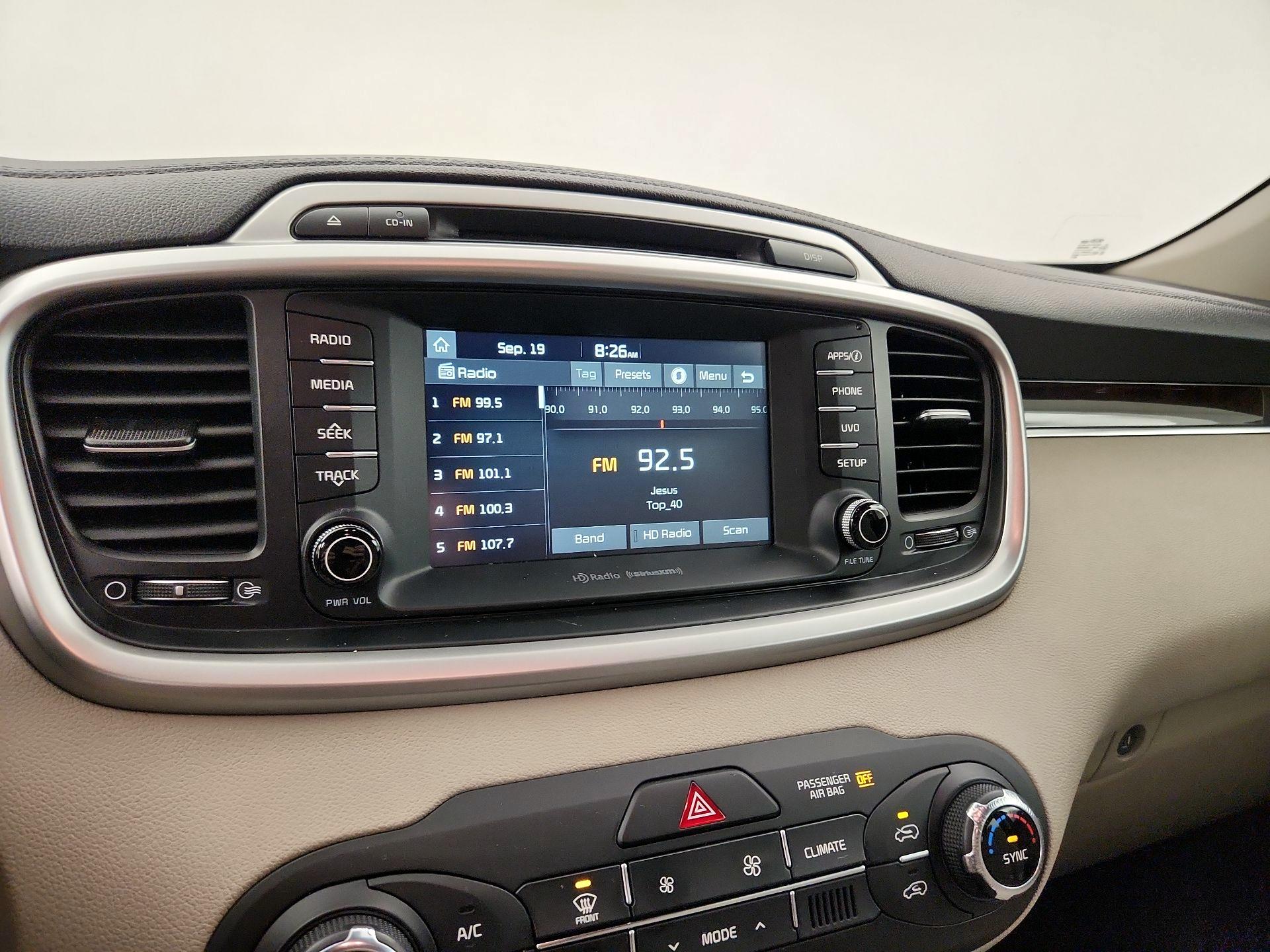 Thumbnail: 2017 Kia Sorento - 15