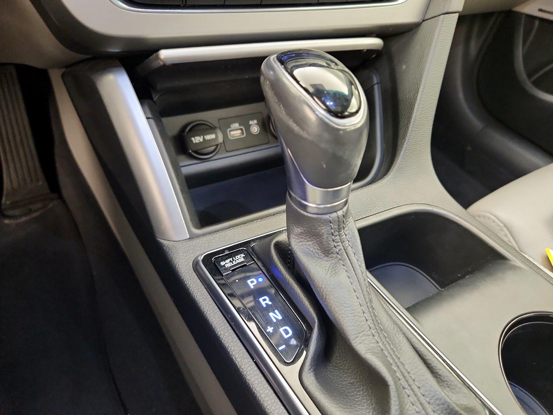 Thumbnail: 2016 Hyundai Sonata - 18