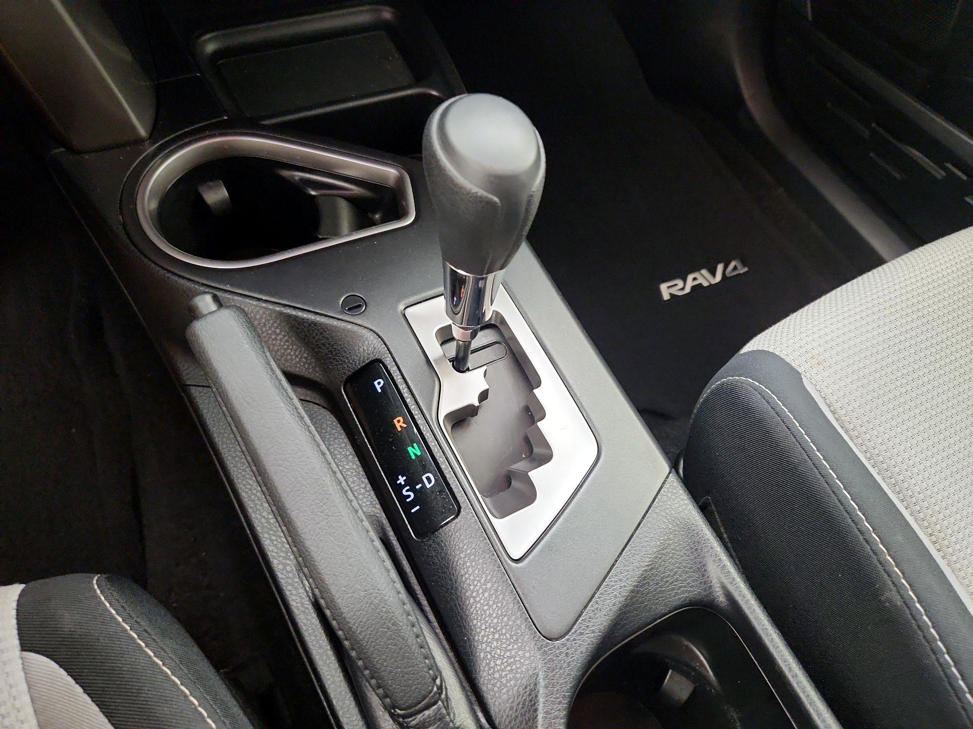 Thumbnail: 2018 Toyota RAV4 - 17