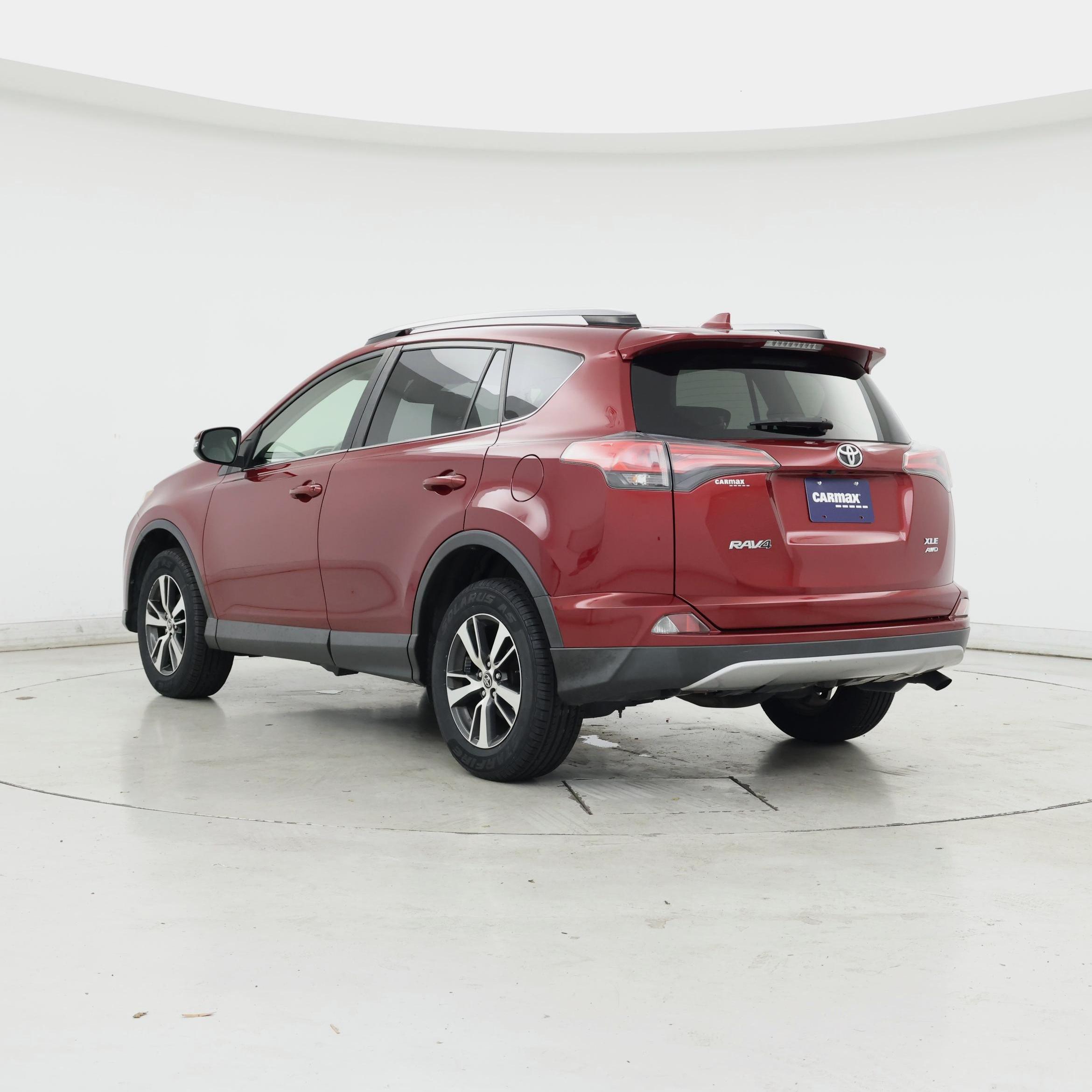 Thumbnail: 2018 Toyota RAV4 - 2