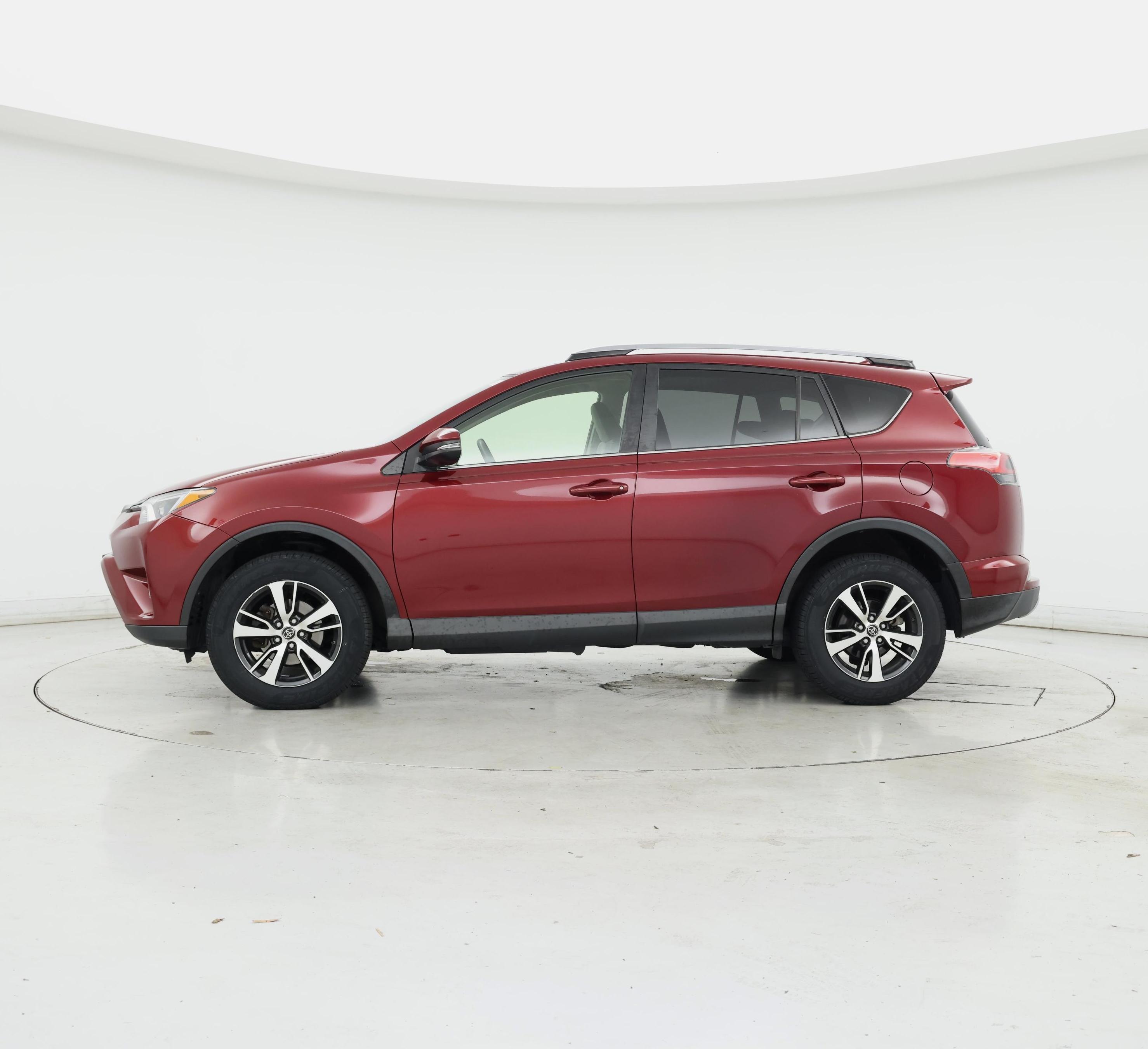 Thumbnail: 2018 Toyota RAV4 - 3