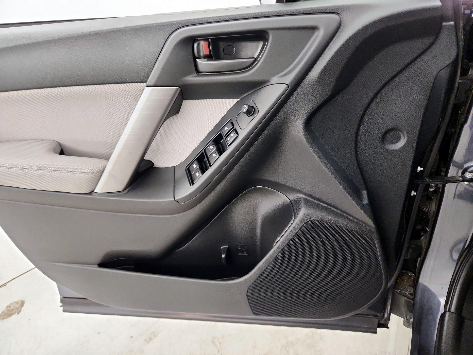 Thumbnail: 2014 Subaru Forester - 12