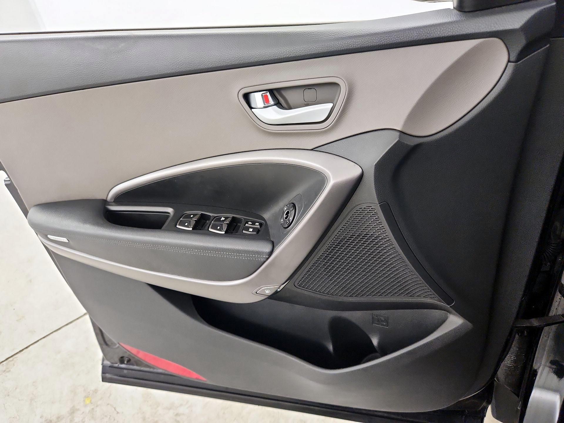 Thumbnail: 2014 Hyundai Santa Fe - 12