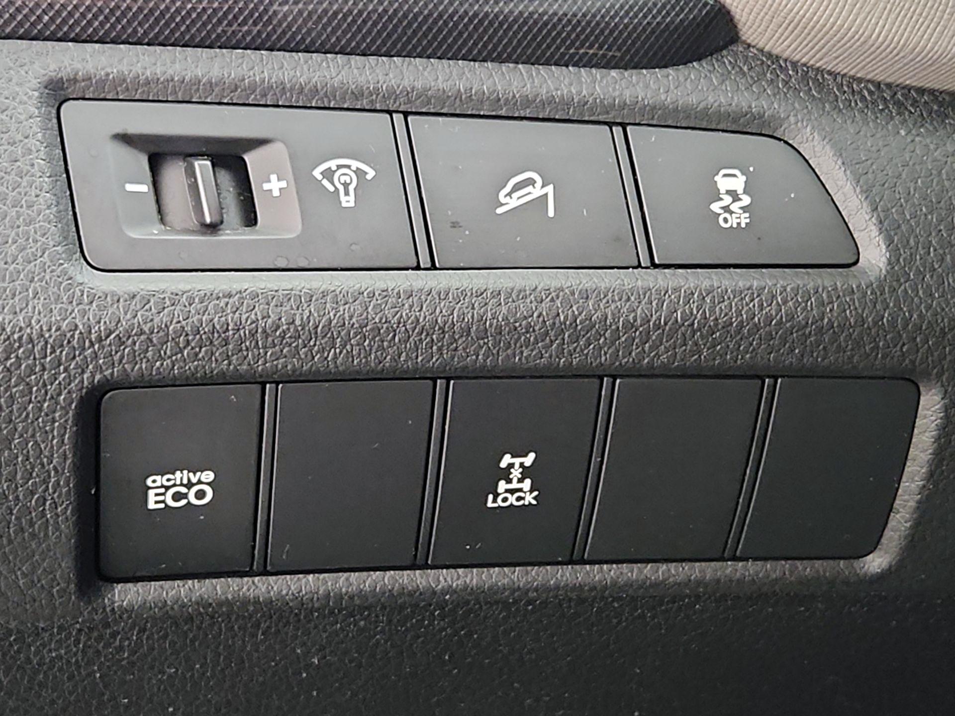 Thumbnail: 2014 Hyundai Santa Fe - 13