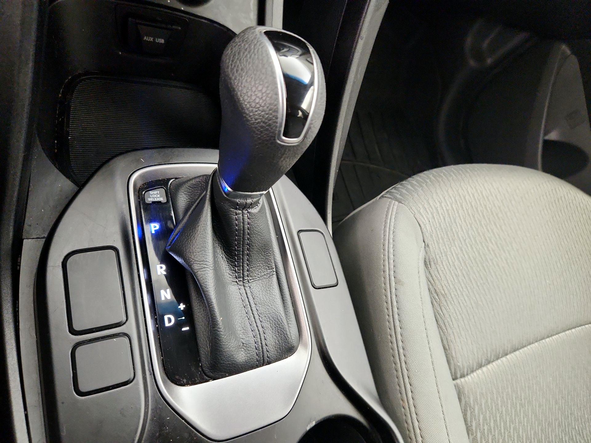 Thumbnail: 2014 Hyundai Santa Fe - 16