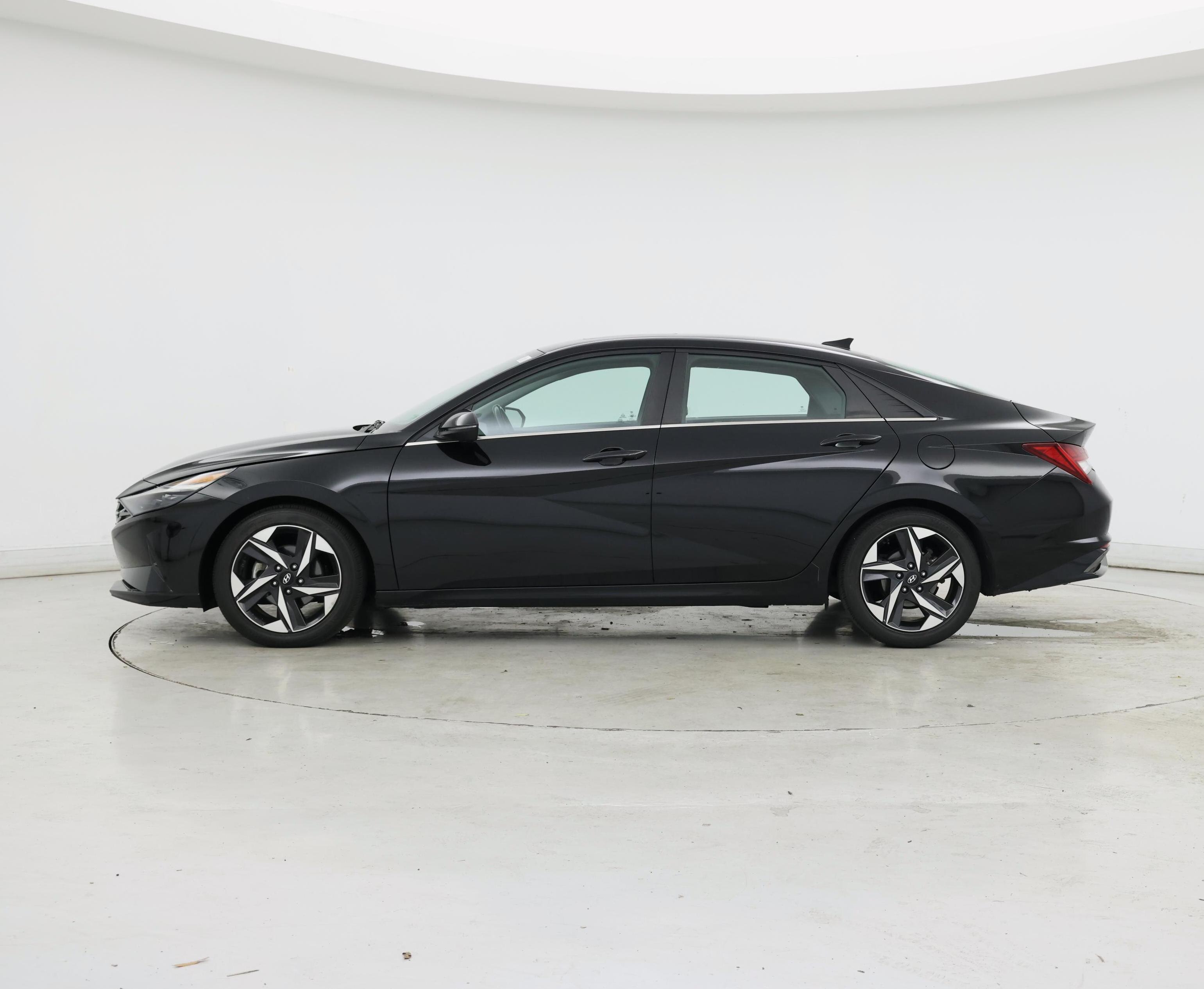 Thumbnail: 2021 Hyundai Elantra - 3