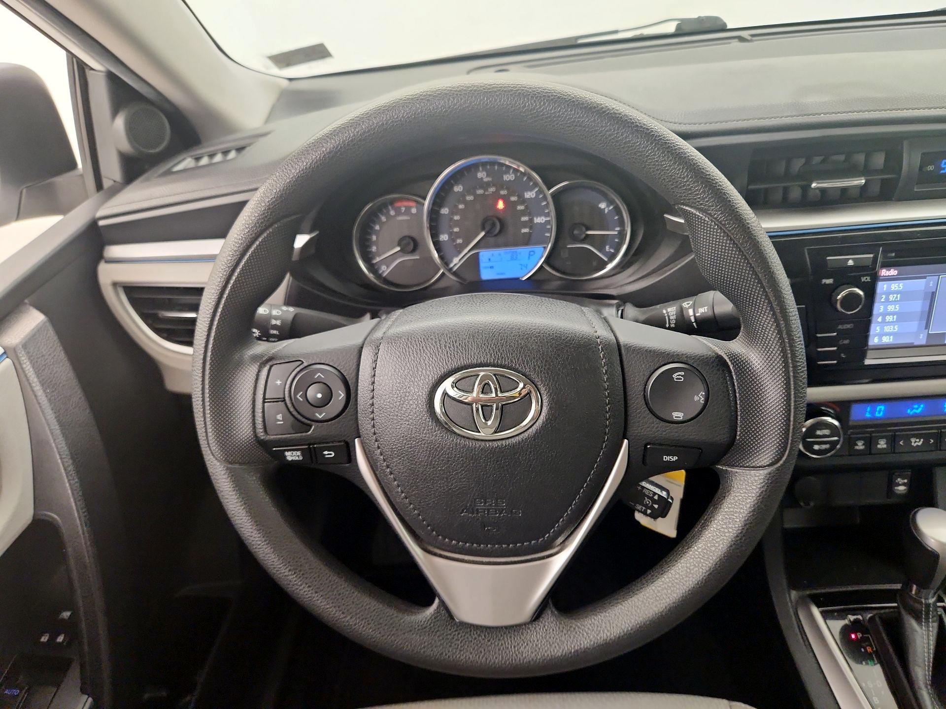 Thumbnail: 2015 Toyota Corolla - 10