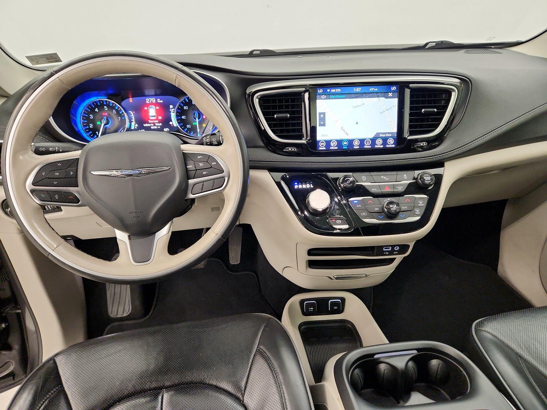 Thumbnail: 2020 Chrysler Pacifica - 9
