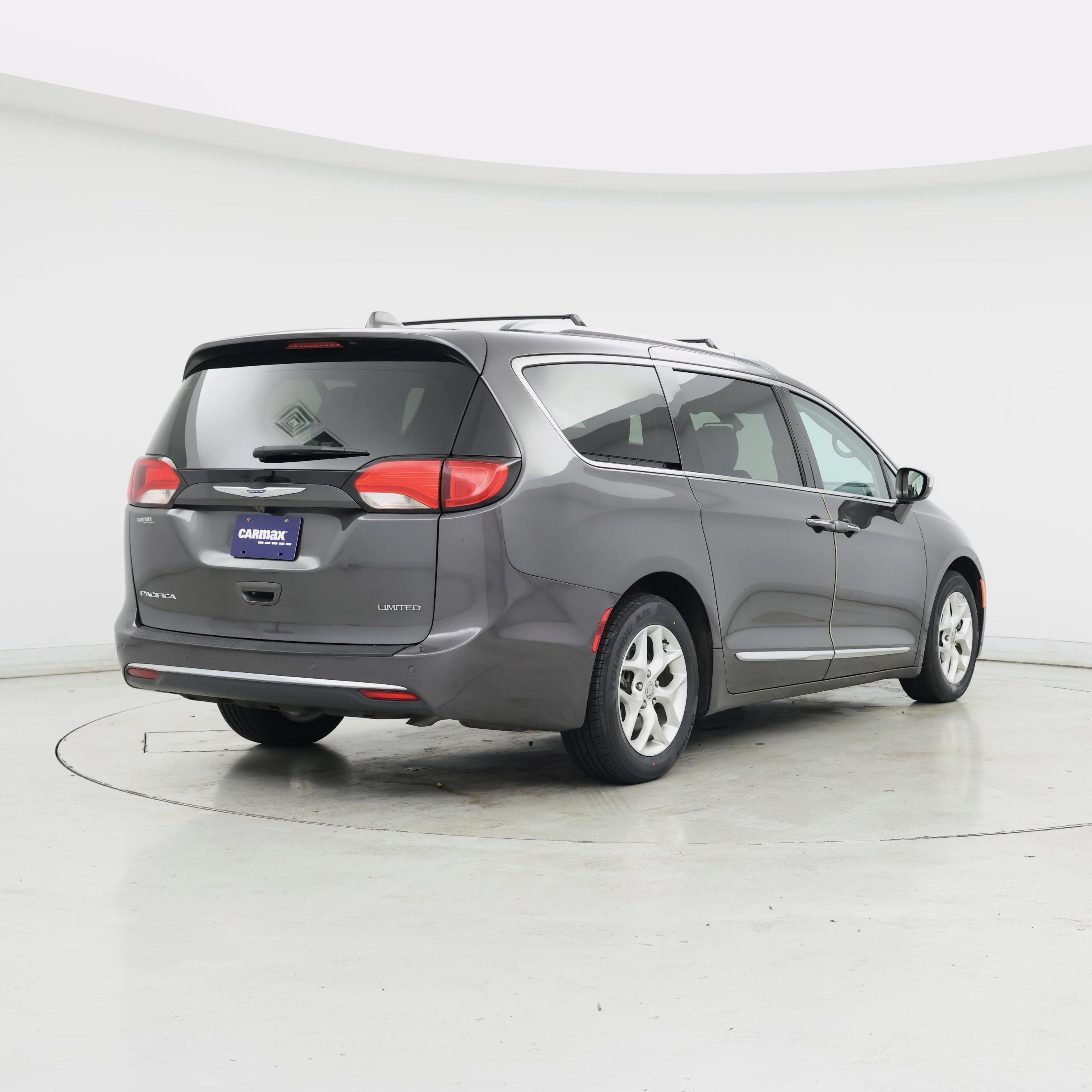 Thumbnail: 2020 Chrysler Pacifica - 8