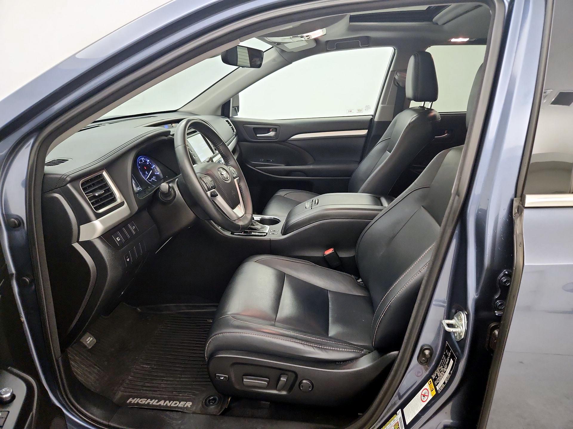 Thumbnail: 2018 Toyota Highlander - 11
