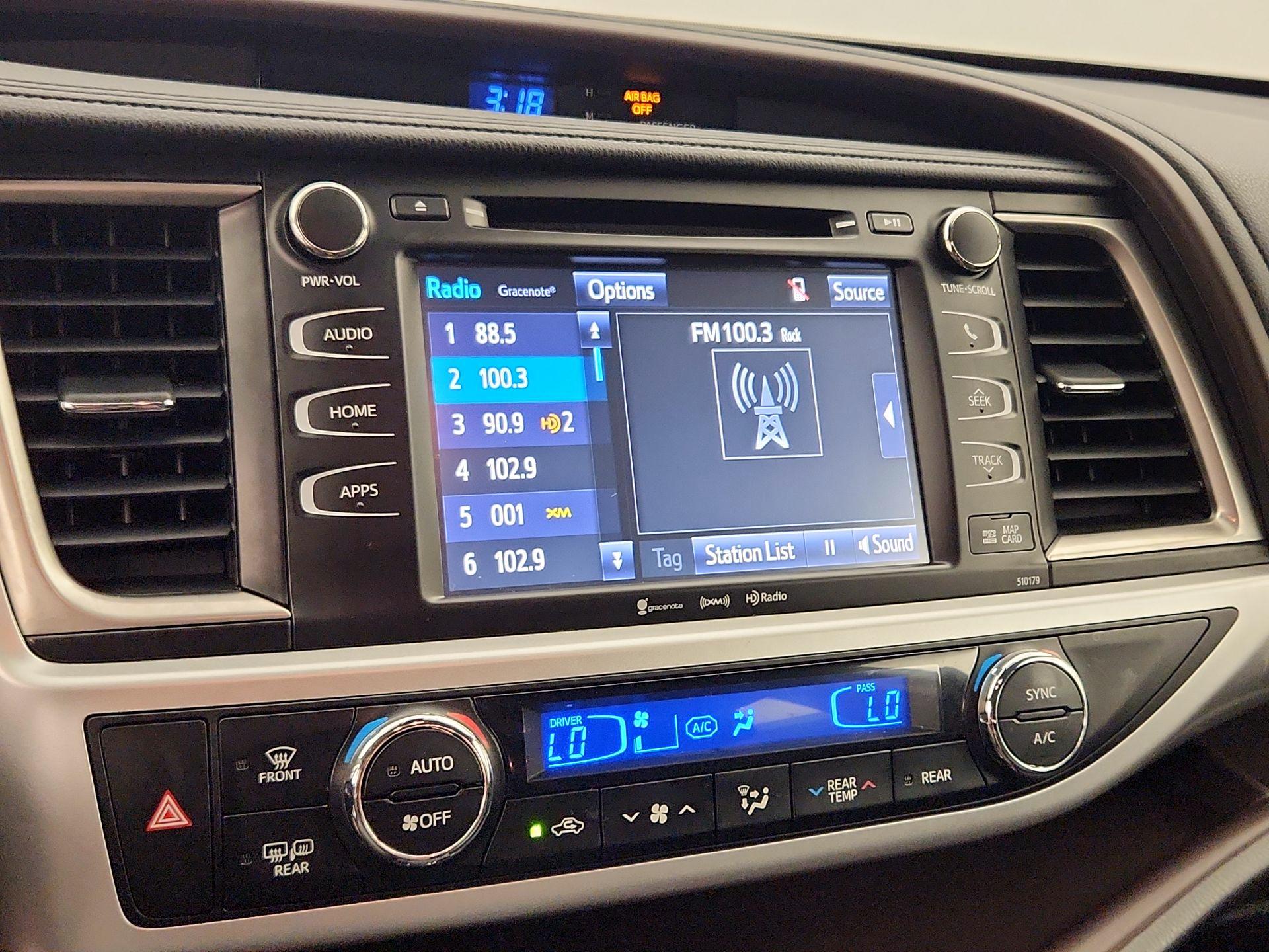 Thumbnail: 2018 Toyota Highlander - 15