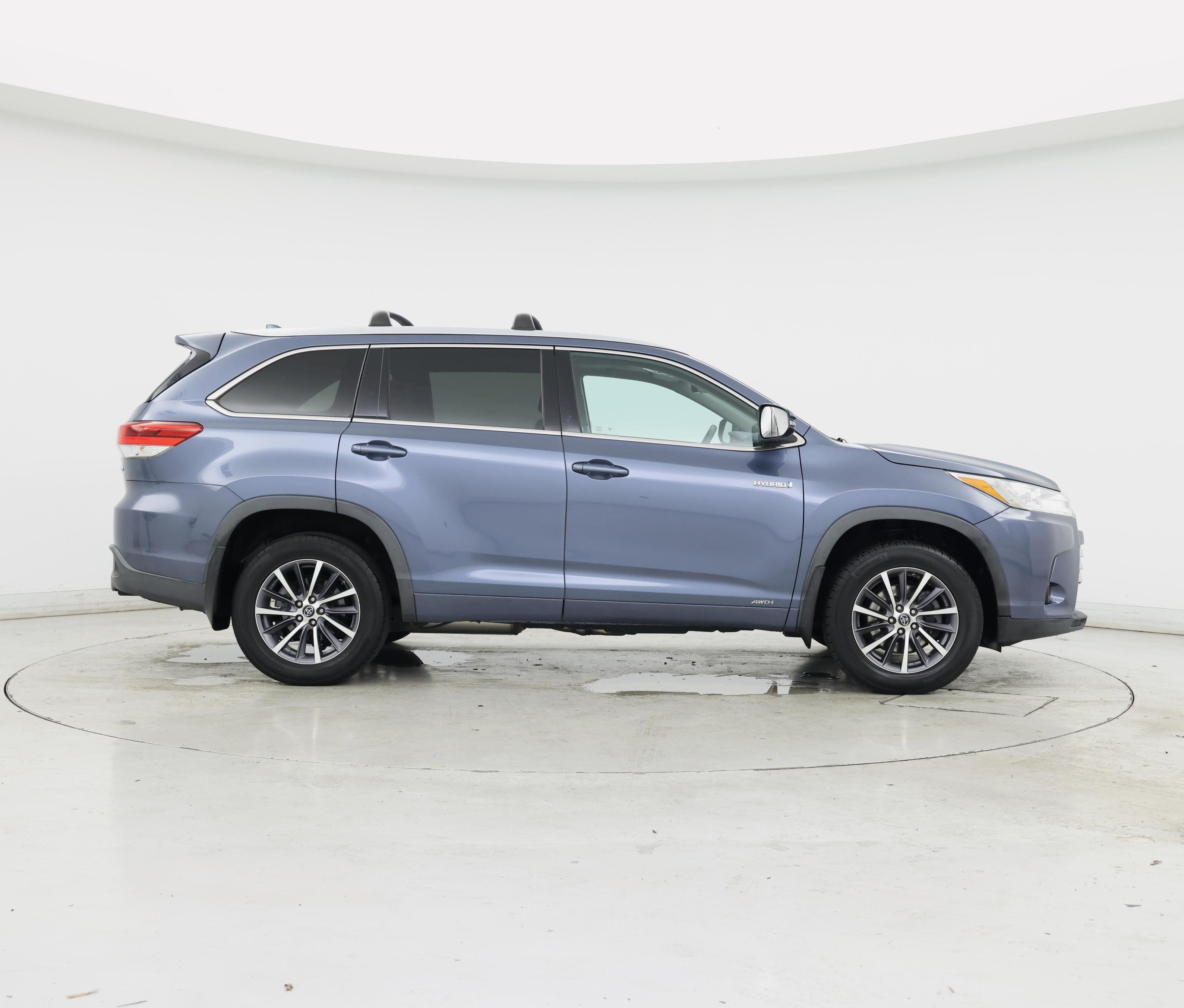 Thumbnail: 2018 Toyota Highlander - 7