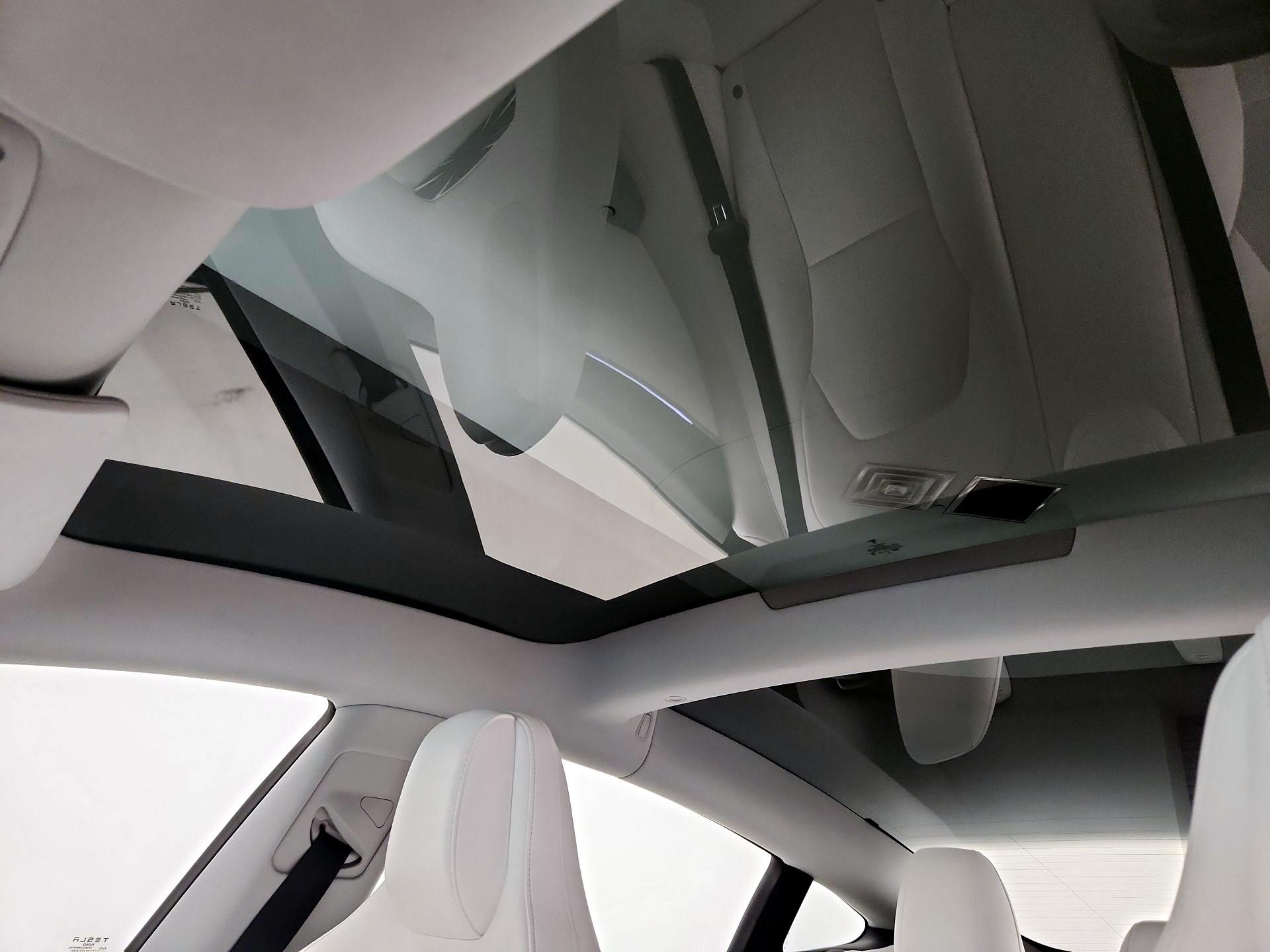 Thumbnail: 2025 Tesla Model 3 - 19