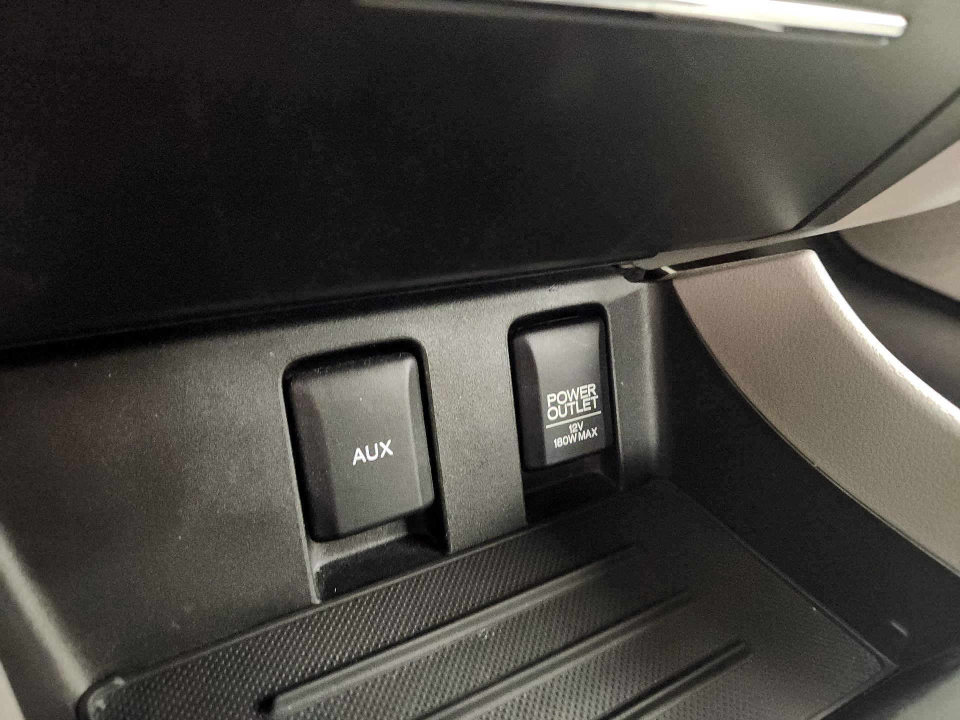 Thumbnail: 2015 Honda Civic - 18