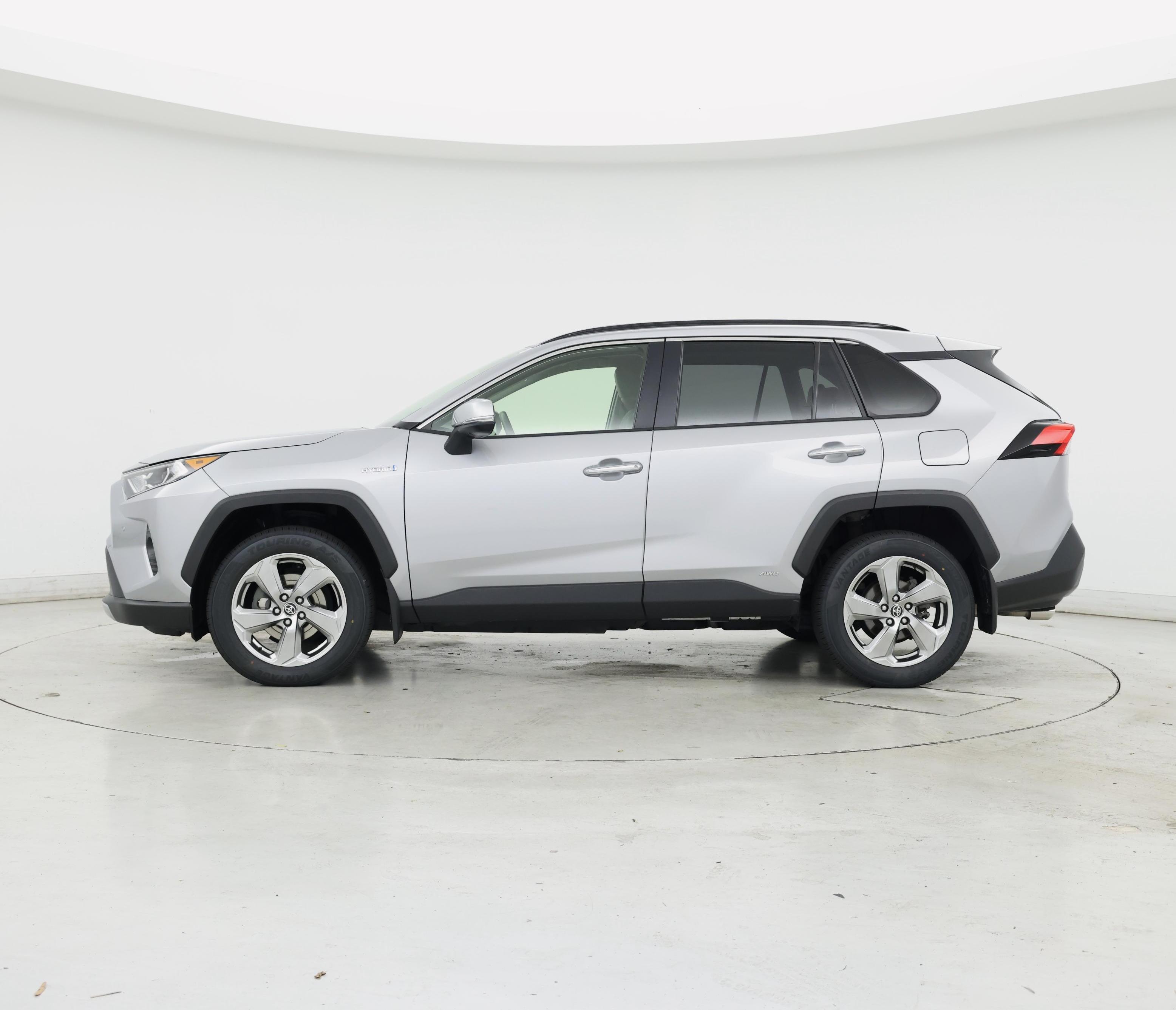 Thumbnail: 2021 Toyota RAV4 - 3
