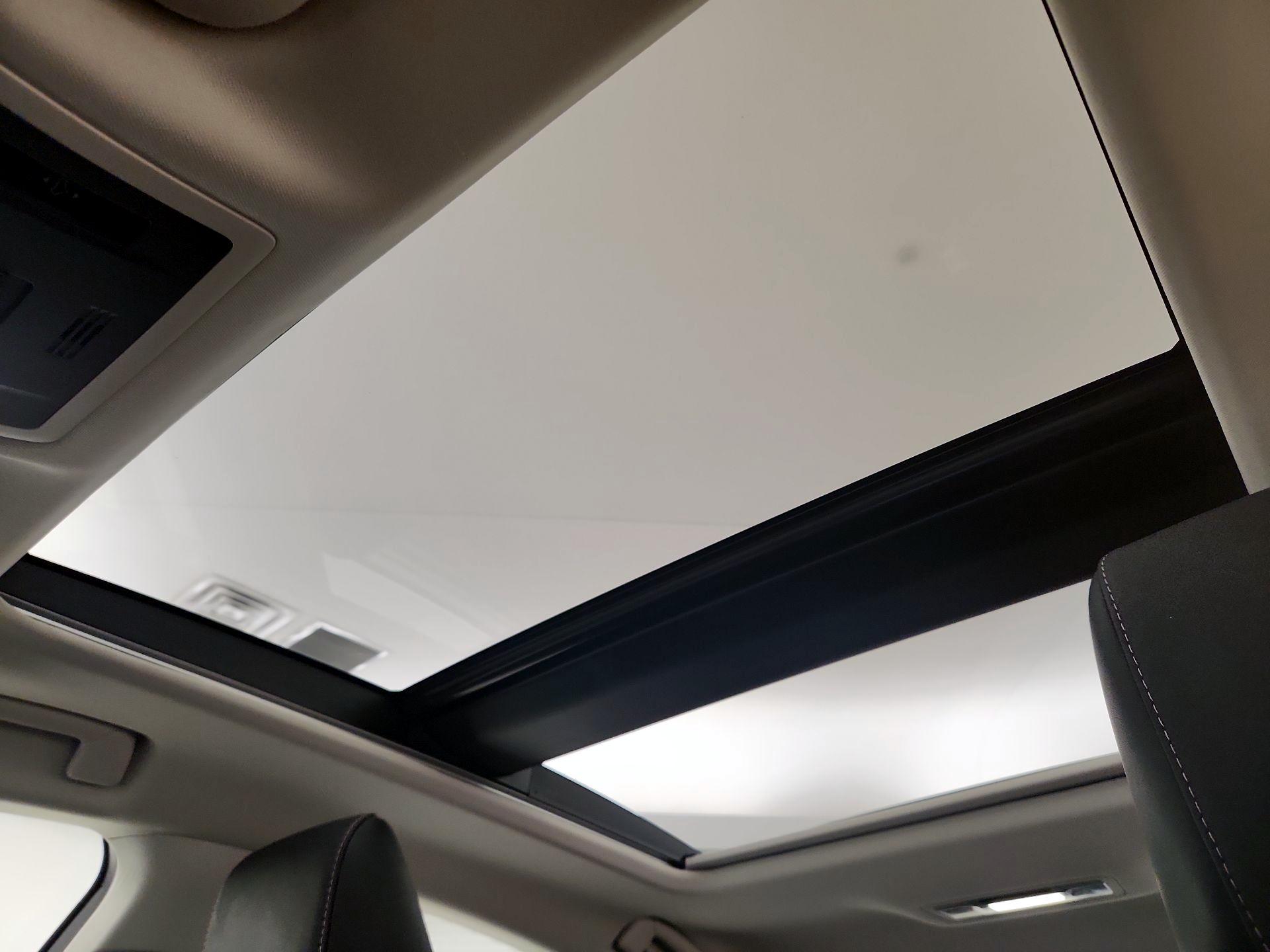 Thumbnail: 2019 Lexus ES - 20
