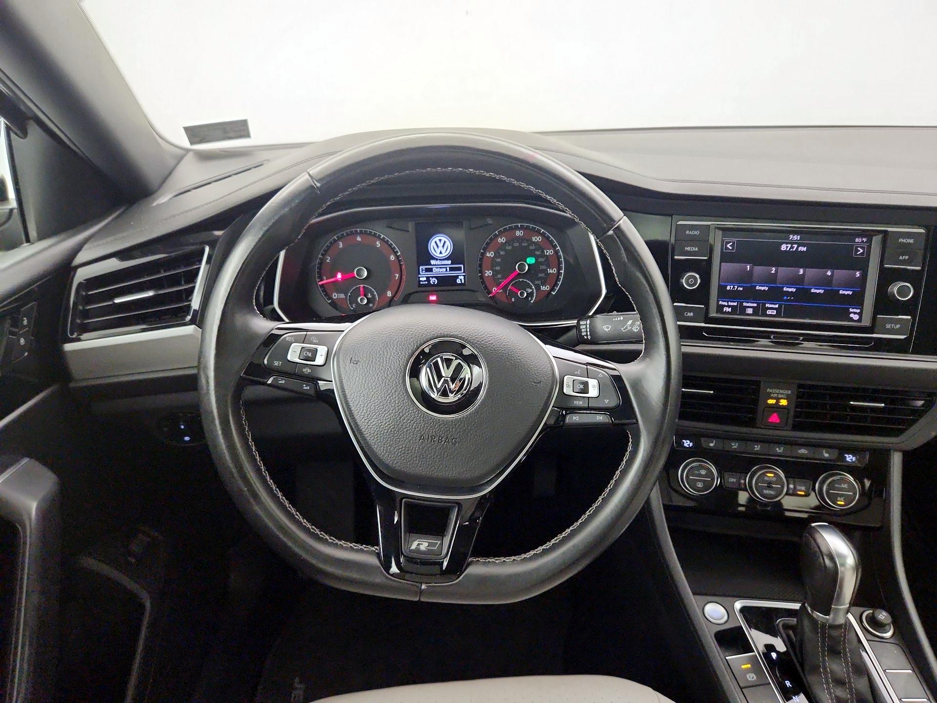 Thumbnail: 2019 Volkswagen Jetta - 10