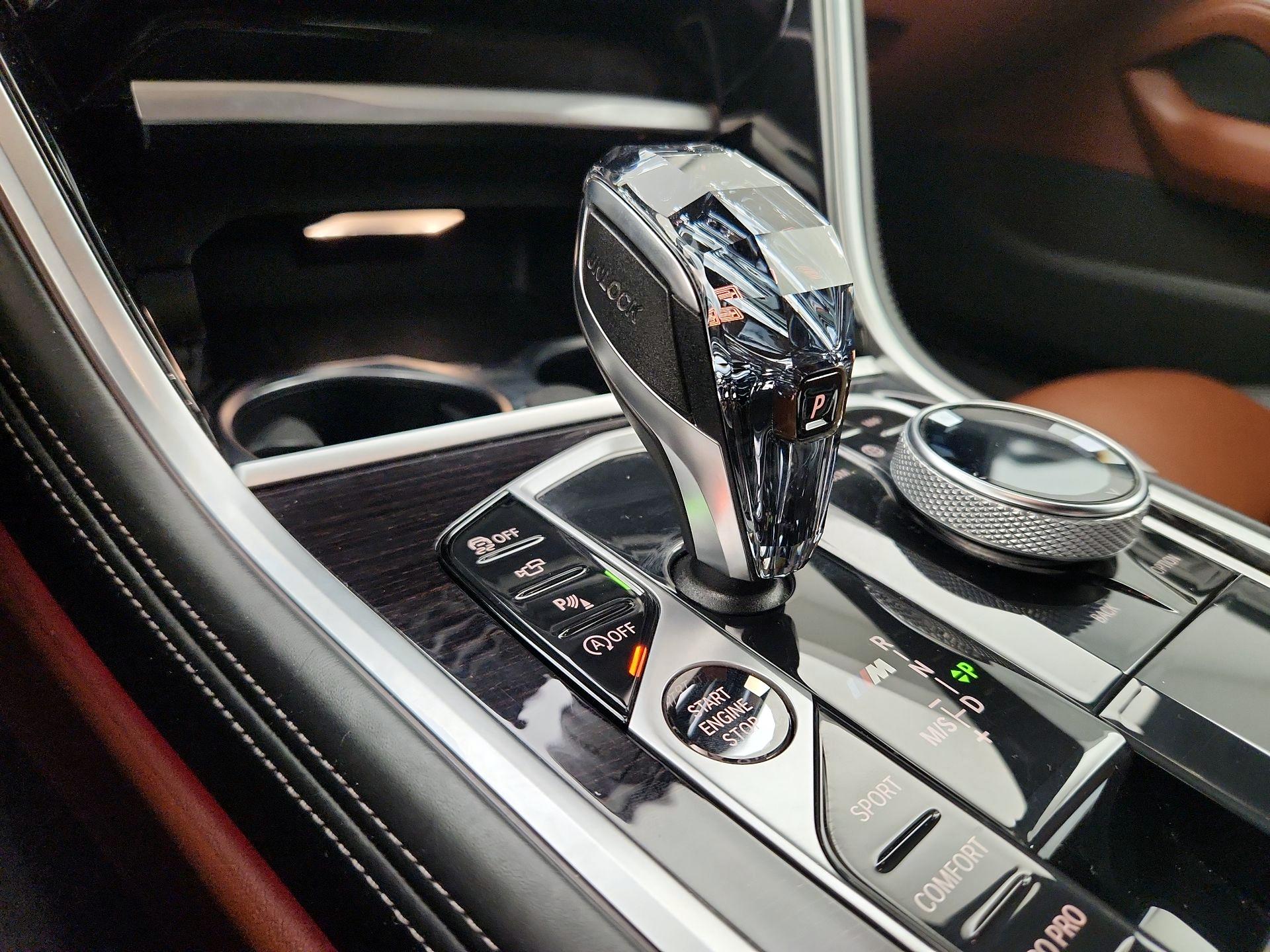 Thumbnail: 2022 BMW 8 Series - 18
