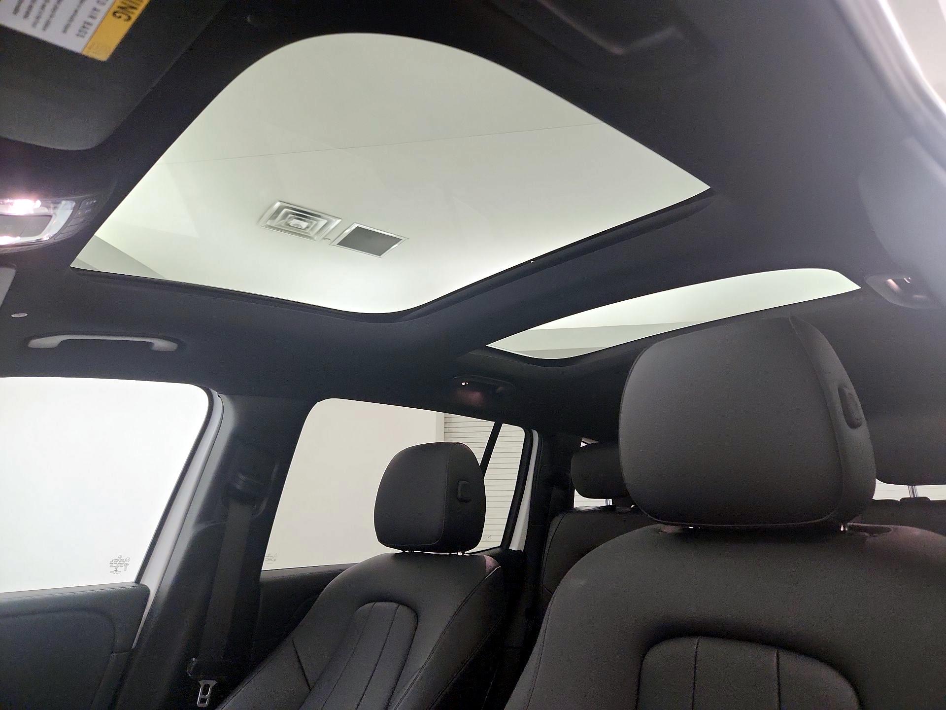 Thumbnail: 2021 Mercedes-Benz GLB - 19
